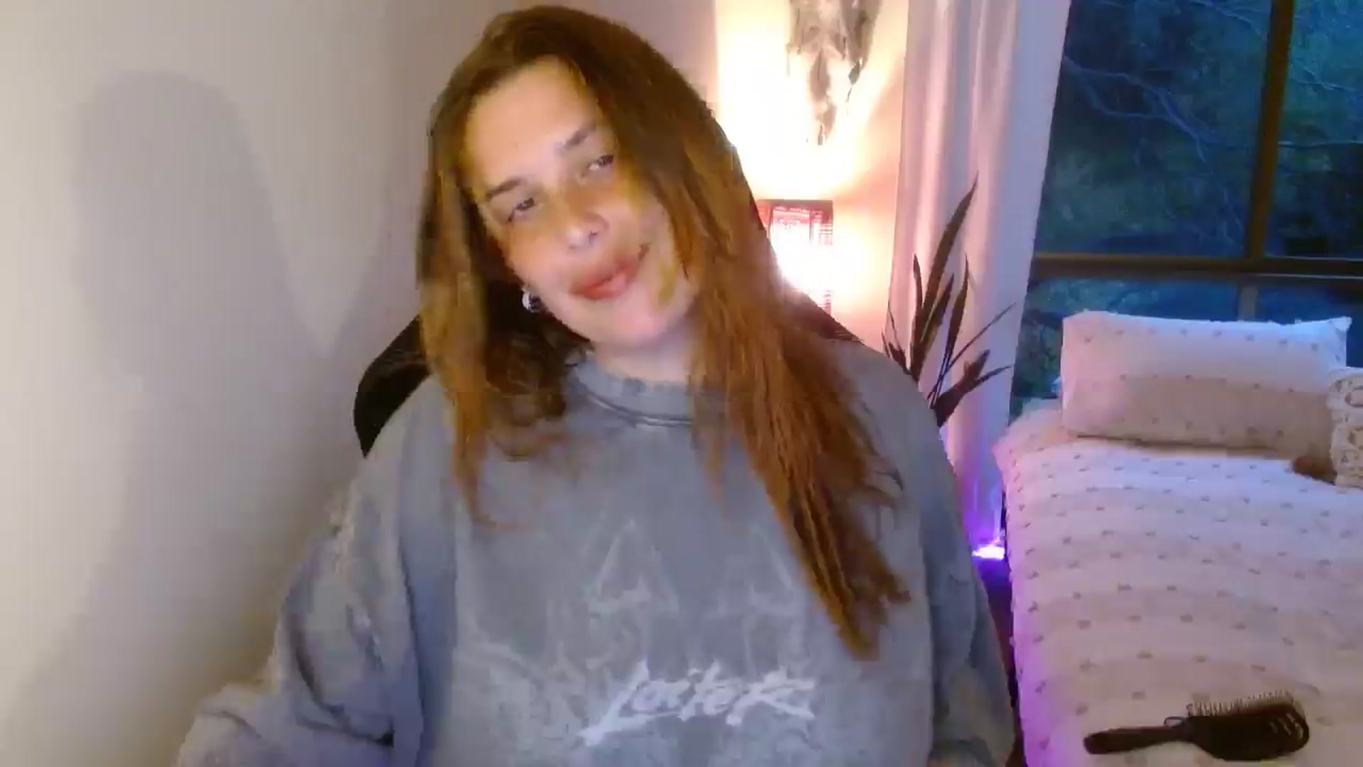 Gallery image thumbnail from HoneyTits_'s myfreecams stream on, 04/25/2025, 09:26 image 4 of 20