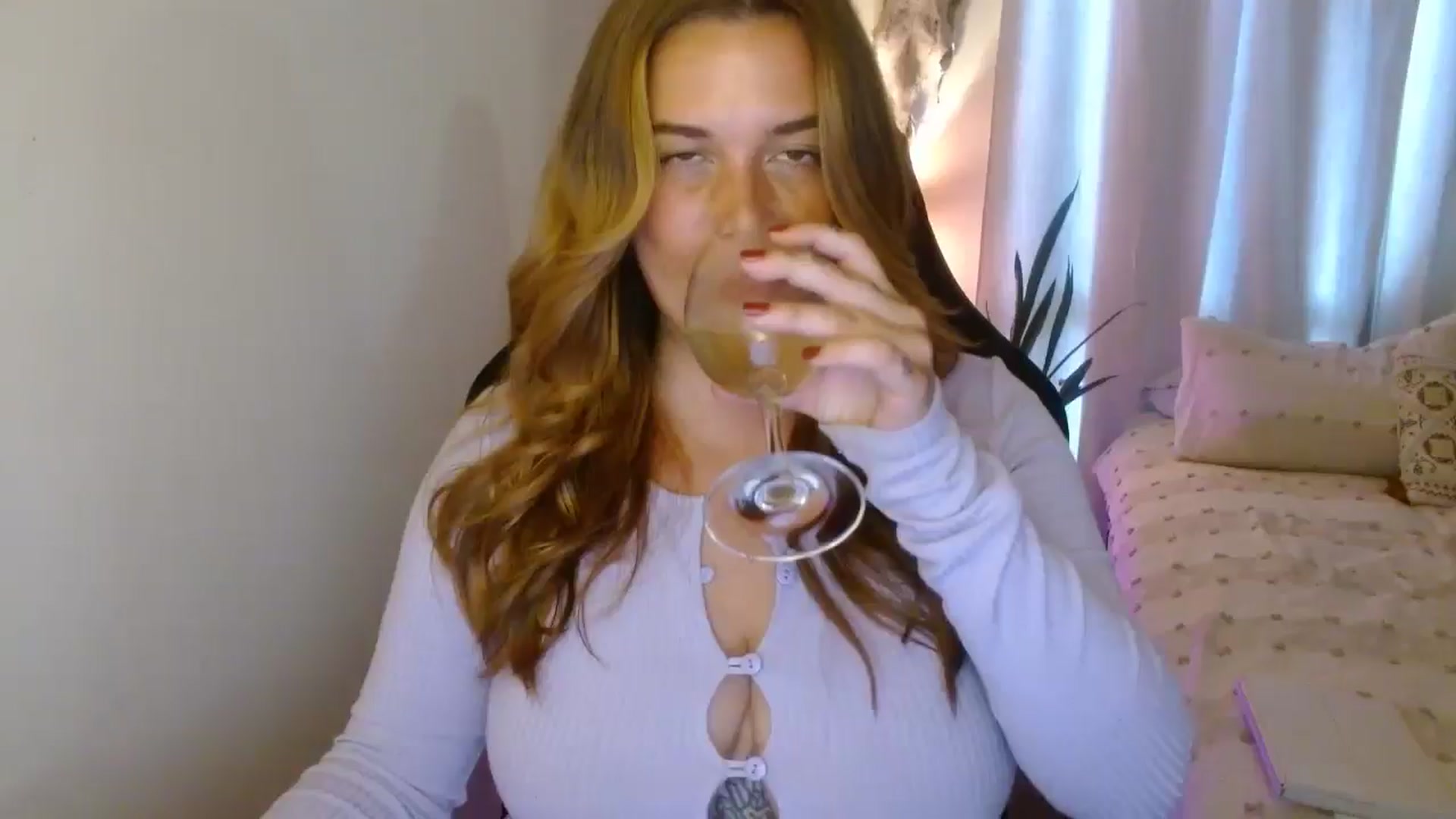 Gallery image thumbnail from HoneyTits_'s myfreecams stream on, 04/26/2025, 09:25 image 1 of 20