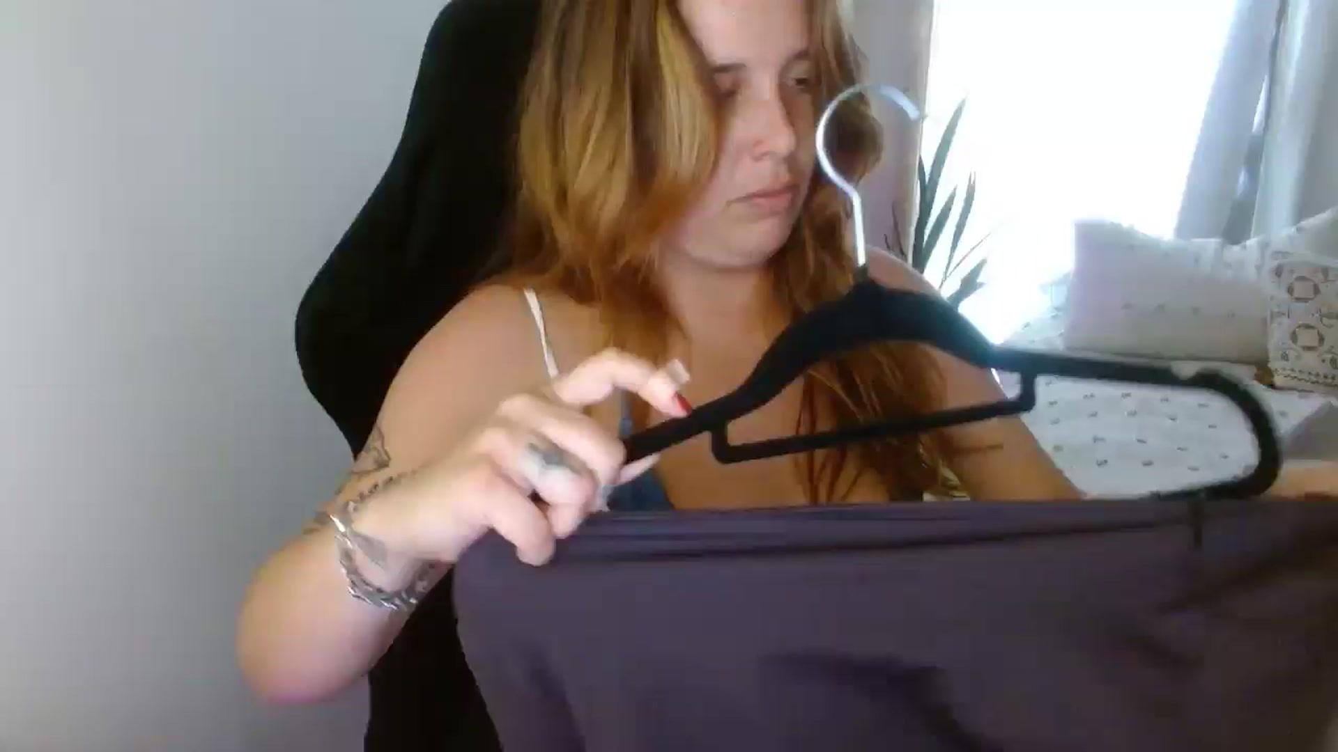 Gallery image thumbnail from HoneyTits_'s myfreecams stream on, 04/28/2025, 07:07 image 1 of 20