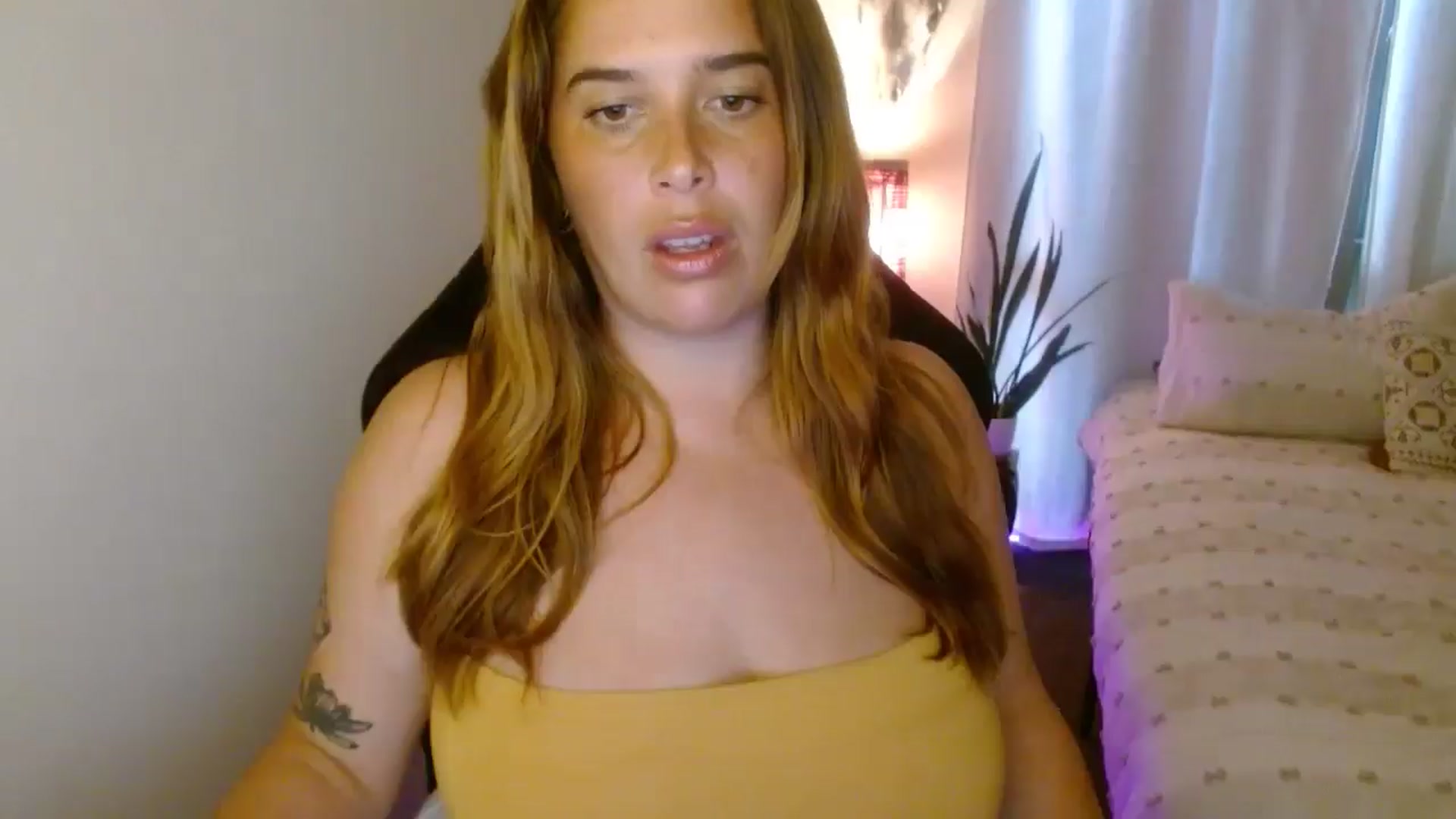 Gallery image thumbnail from HoneyTits_'s myfreecams stream on, 04/29/2025, 07:30 image 19 of 20