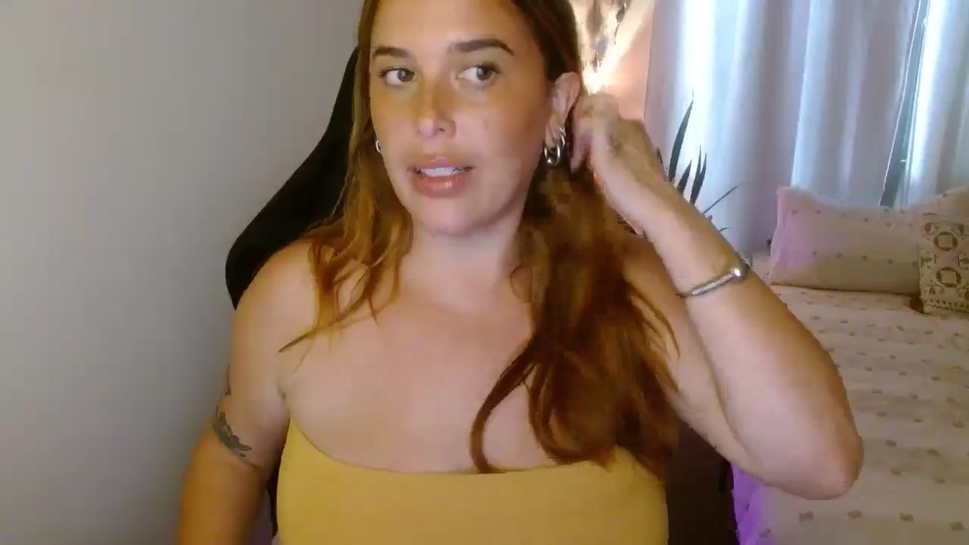 Gallery image thumbnail from HoneyTits_'s myfreecams stream on, 04/29/2025, 07:30 image 13 of 20