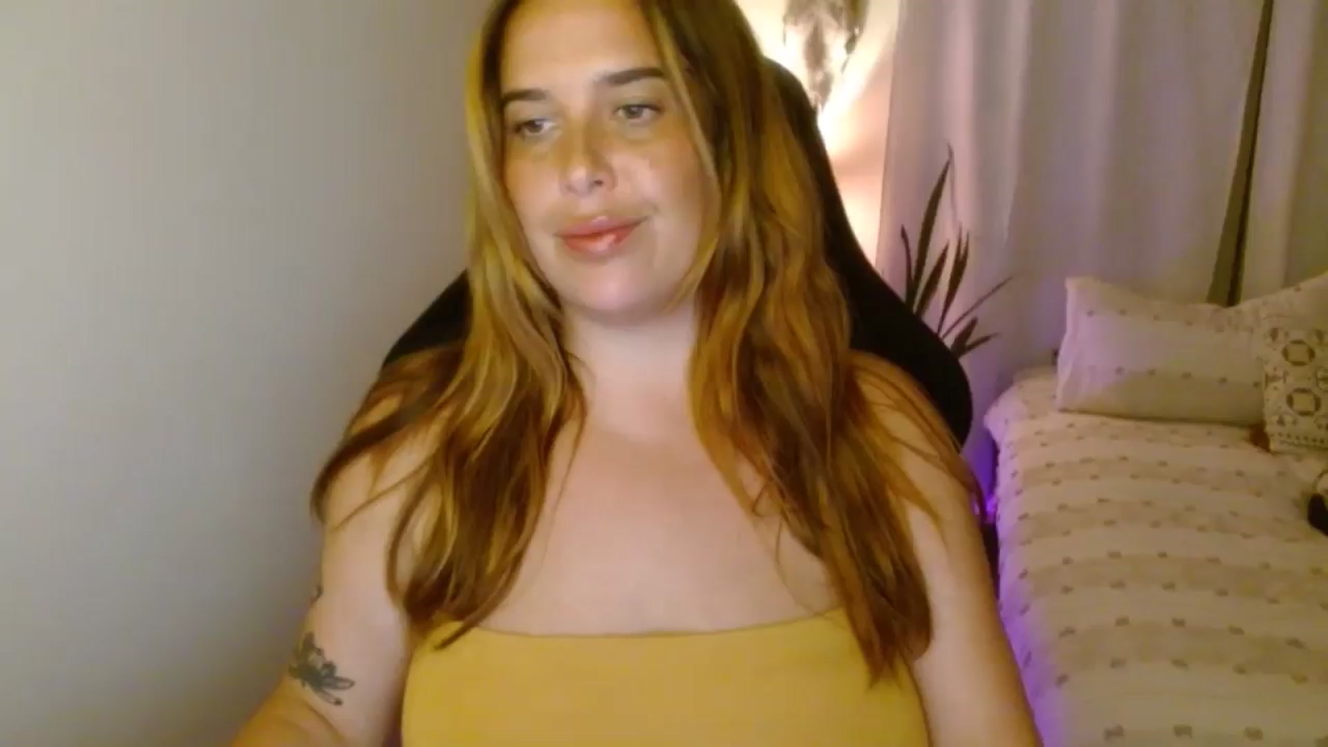 Gallery image thumbnail from HoneyTits_'s myfreecams stream on, 04/29/2025, 08:04 image 20 of 20