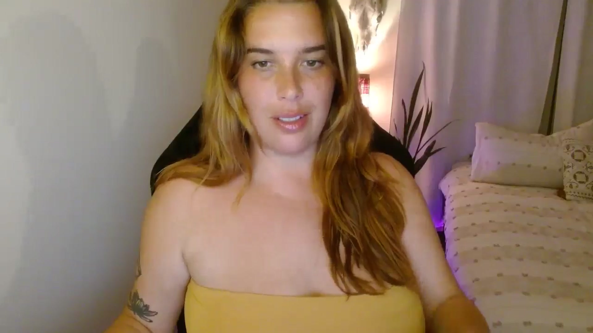 Gallery image thumbnail from HoneyTits_'s myfreecams stream on, 04/29/2025, 08:57 image 8 of 20
