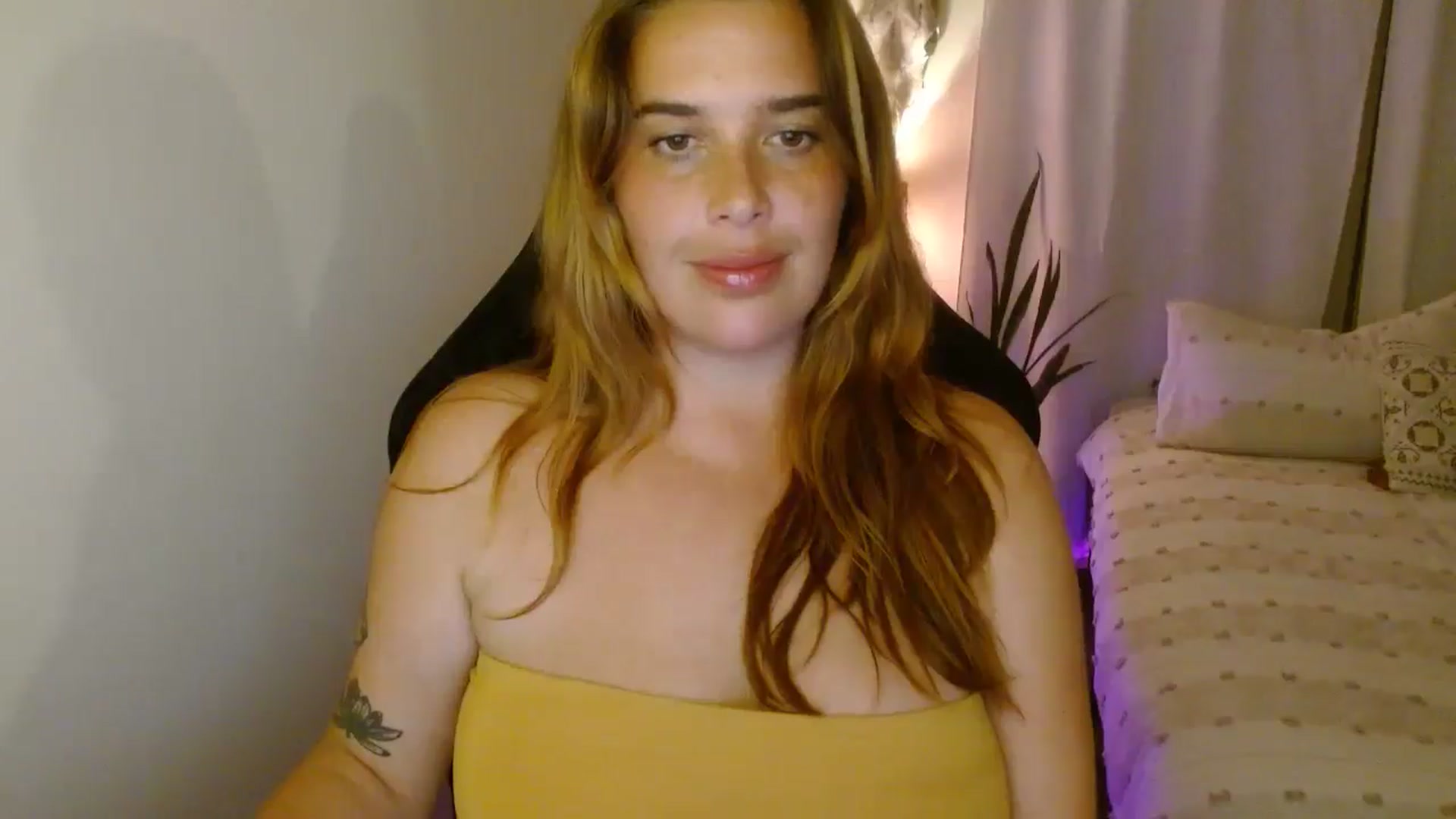 Gallery image thumbnail from HoneyTits_'s myfreecams stream on, 04/29/2025, 08:57 image 19 of 20