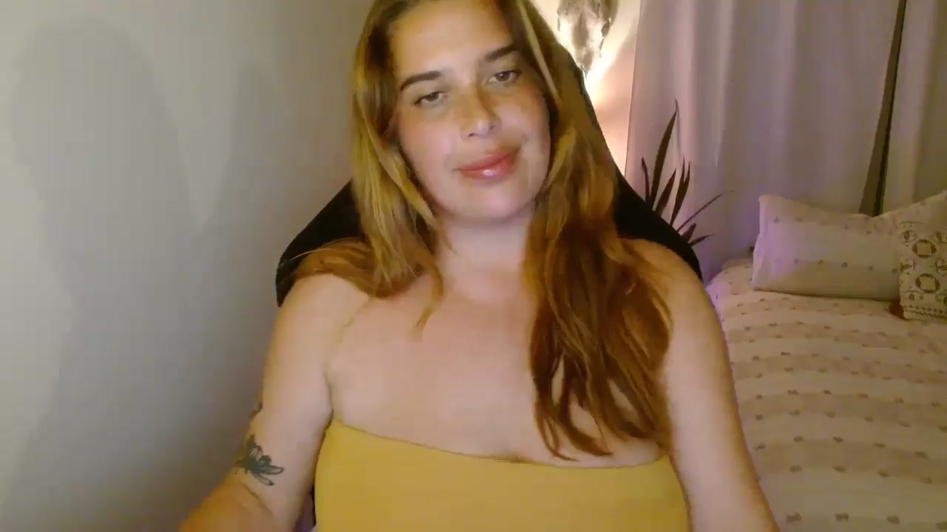 Gallery image thumbnail from HoneyTits_'s myfreecams stream on, 04/29/2025, 08:57 image 10 of 20