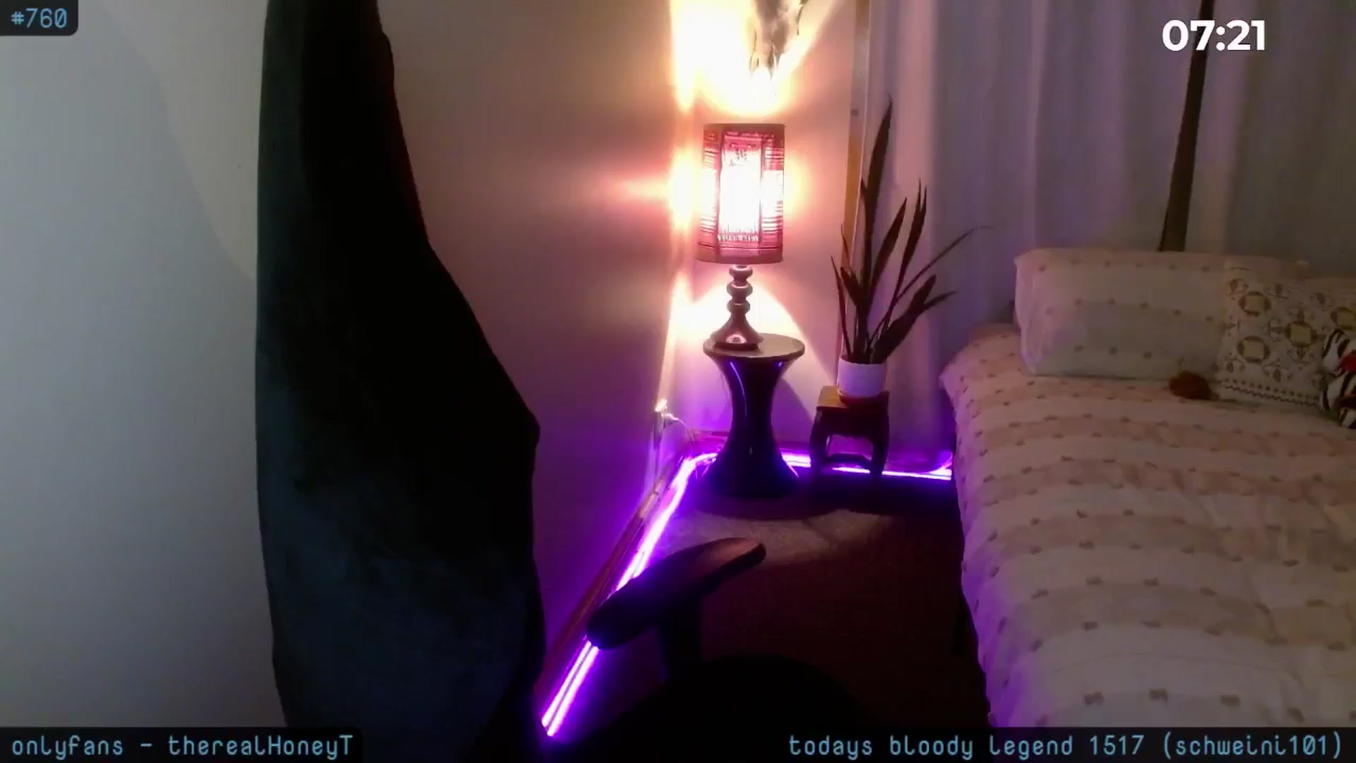 Gallery image thumbnail from HoneyTits_'s myfreecams stream on, 05/02/2025, 09:57 image 17 of 20