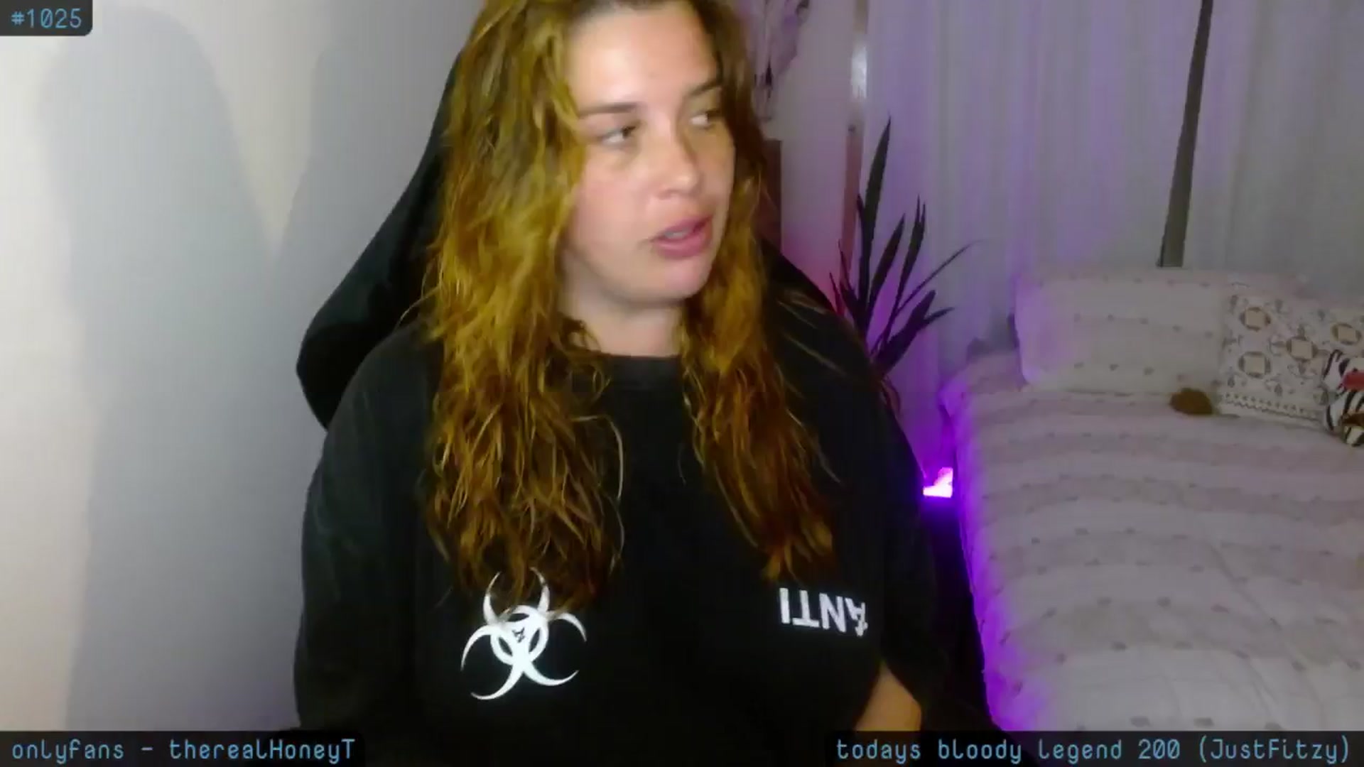 Gallery image thumbnail from HoneyTits_'s myfreecams stream on, 05/03/2025, 09:14 image 3 of 20
