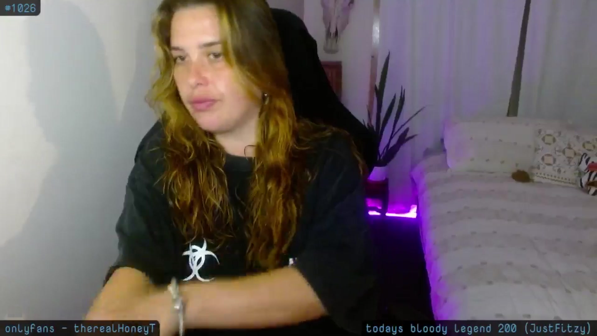 Gallery image thumbnail from HoneyTits_'s myfreecams stream on, 05/03/2025, 09:14 image 5 of 20