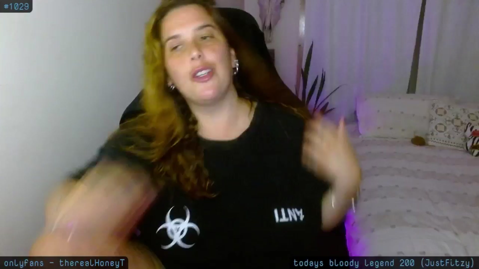 Gallery image thumbnail from HoneyTits_'s myfreecams stream on, 05/03/2025, 09:14 image 8 of 20