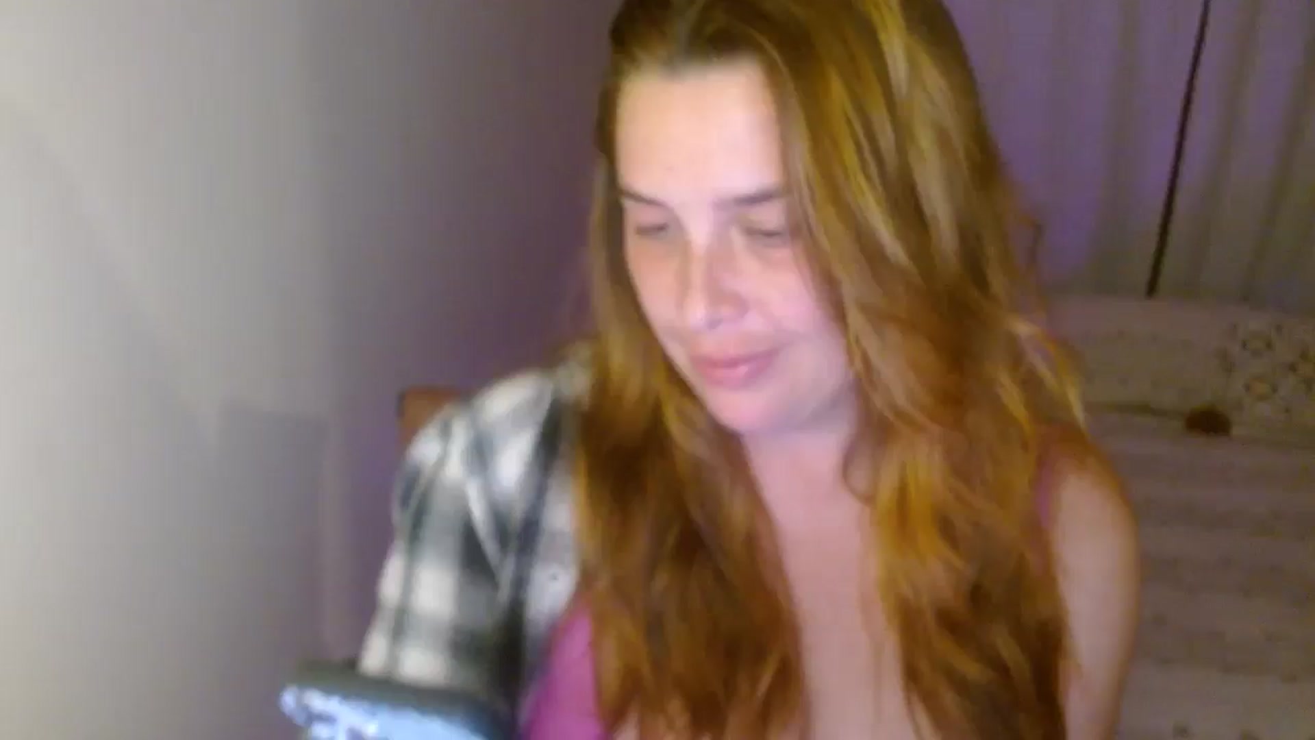Gallery image thumbnail from HoneyTits_'s myfreecams stream on, 05/05/2025, 09:21 image 8 of 20