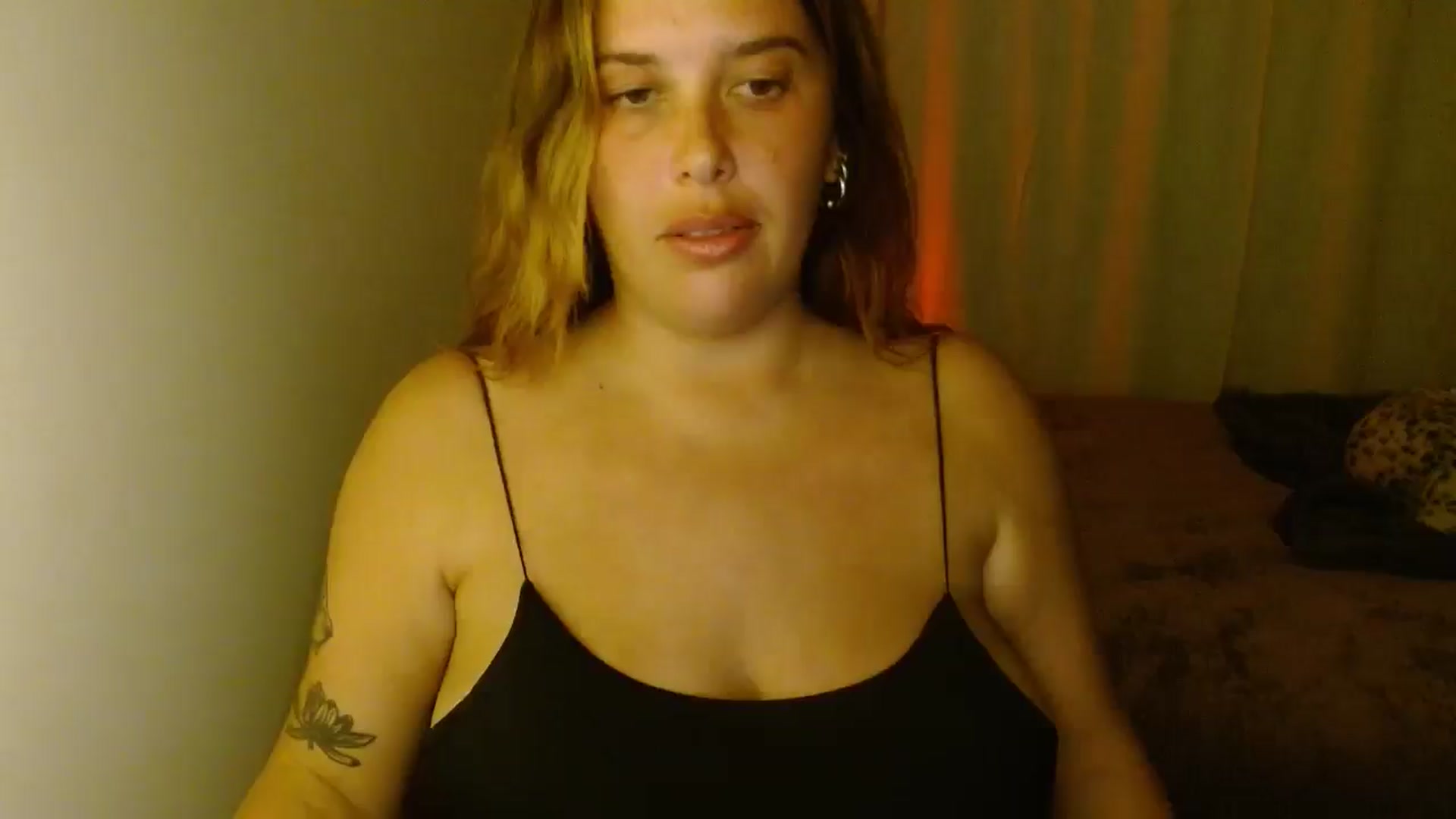 Gallery image thumbnail from HoneyTits_'s myfreecams stream on, 05/14/2025, 08:45 image 13 of 20