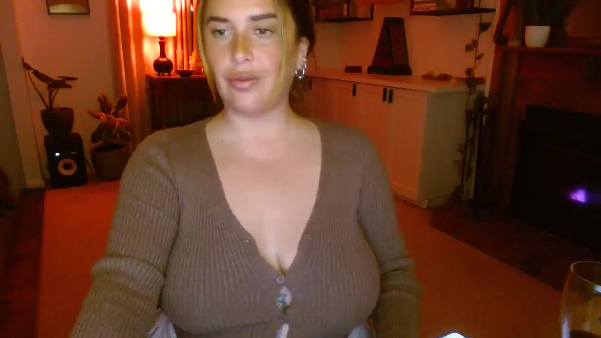 Gallery image thumbnail from HoneyTits_'s myfreecams stream on, 05/28/2025, 08:56 image 3 of 20