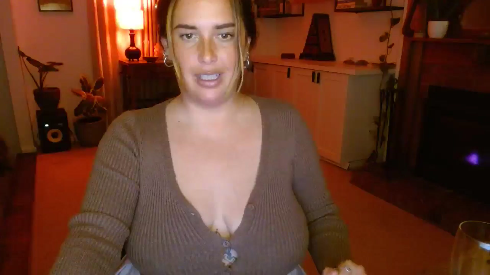 Gallery image thumbnail from HoneyTits_'s myfreecams stream on, 05/28/2025, 08:56 image 14 of 20