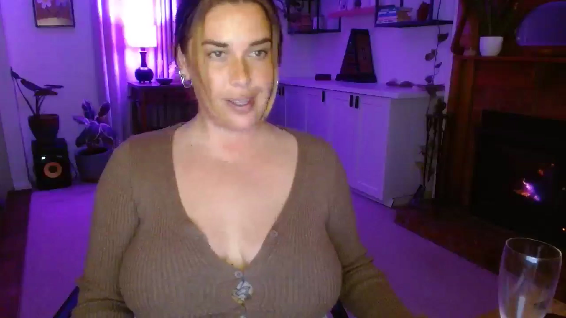 Gallery image thumbnail from HoneyTits_'s myfreecams stream on, 05/28/2025, 09:44 image 5 of 20