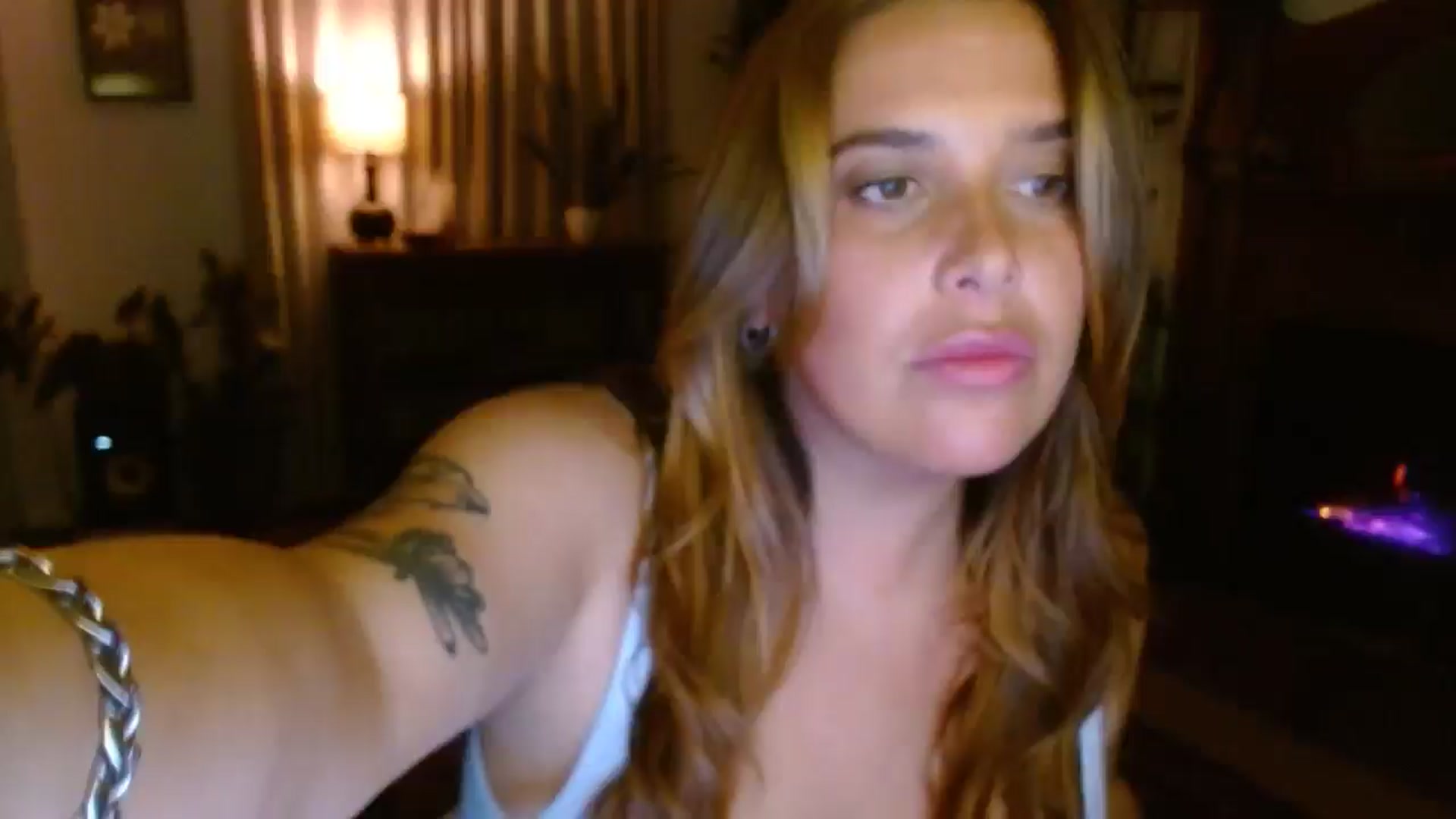 Gallery image thumbnail from HoneyTits_'s myfreecams stream on, 06/05/2025, 10:15 image 13 of 20