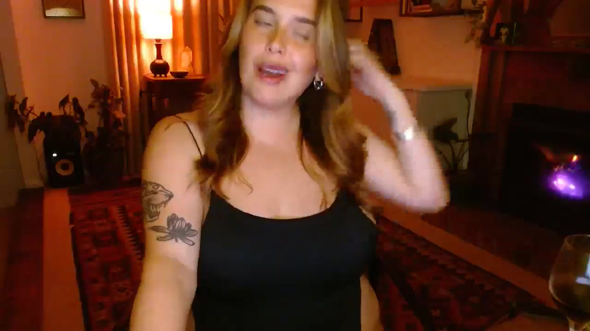 Gallery image thumbnail from HoneyTits_'s myfreecams stream on, 06/13/2025, 10:37 image 18 of 20