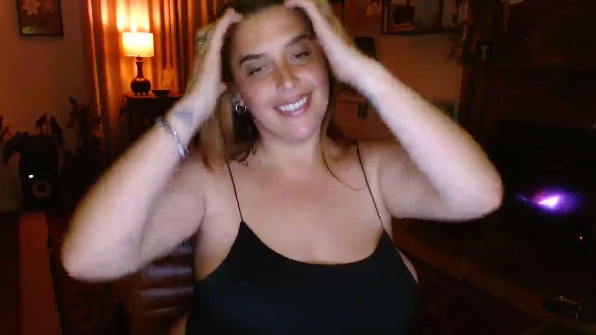 Gallery image thumbnail from HoneyTits_'s myfreecams stream on, 06/14/2025, 09:37 image 6 of 20