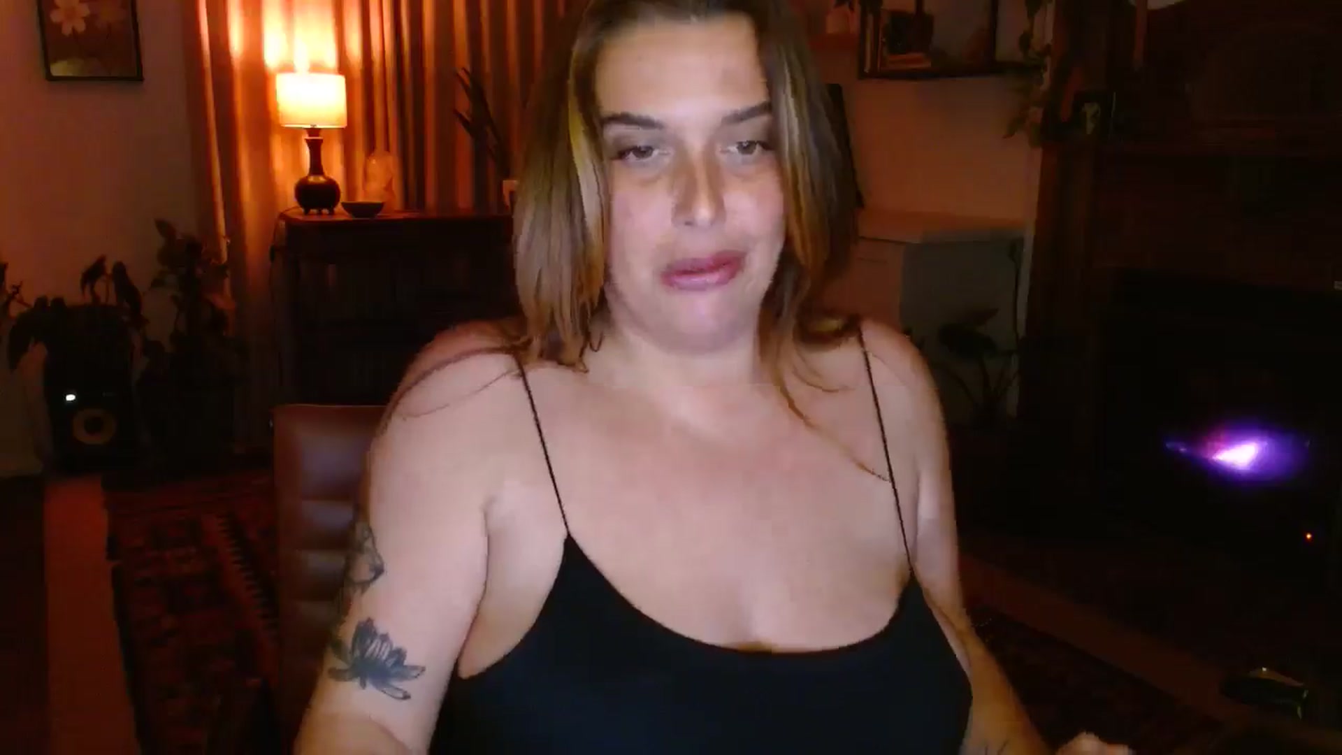 Gallery image thumbnail from HoneyTits_'s myfreecams stream on, 06/14/2025, 09:37 image 5 of 20
