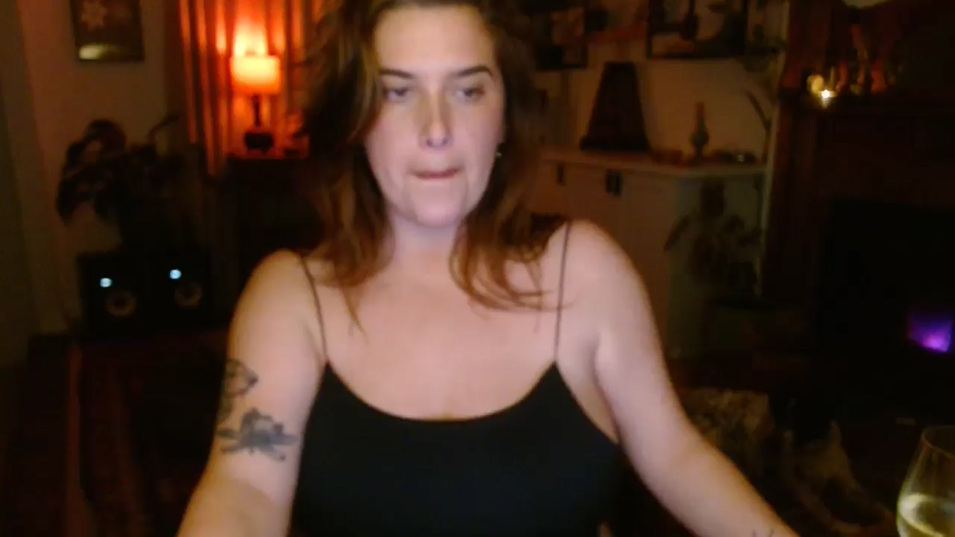 Gallery image thumbnail from HoneyTits_'s myfreecams stream on, 08/05/2025, 08:04 image 17 of 20