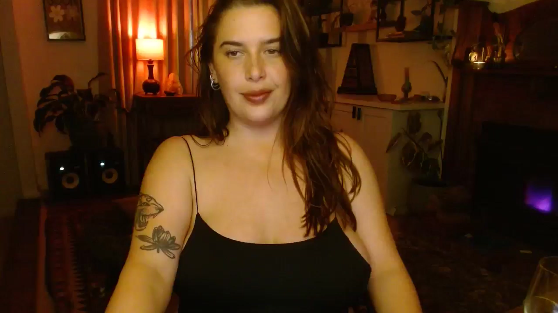 Gallery image thumbnail from HoneyTits_'s myfreecams stream on, 08/05/2025, 08:04 image 15 of 20