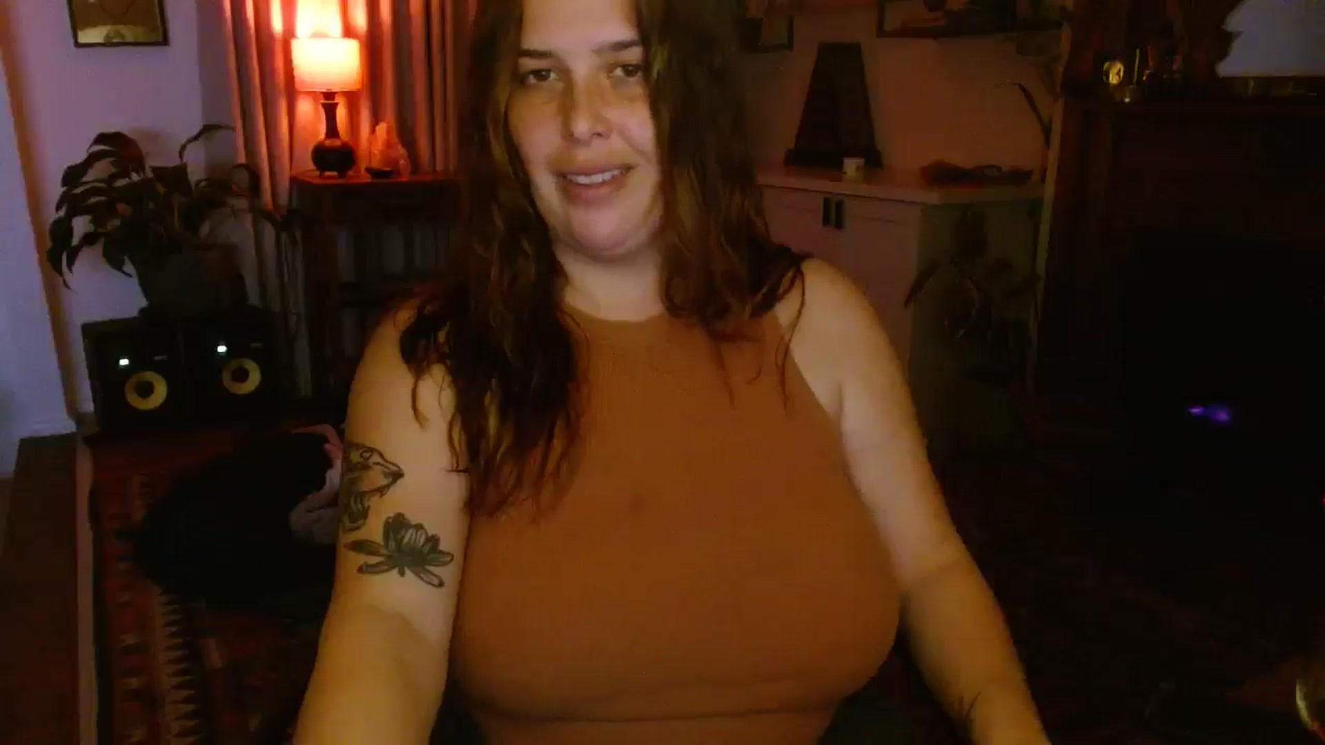 Gallery image thumbnail from HoneyTits_'s myfreecams stream on, 08/06/2025, 09:20 image 10 of 20