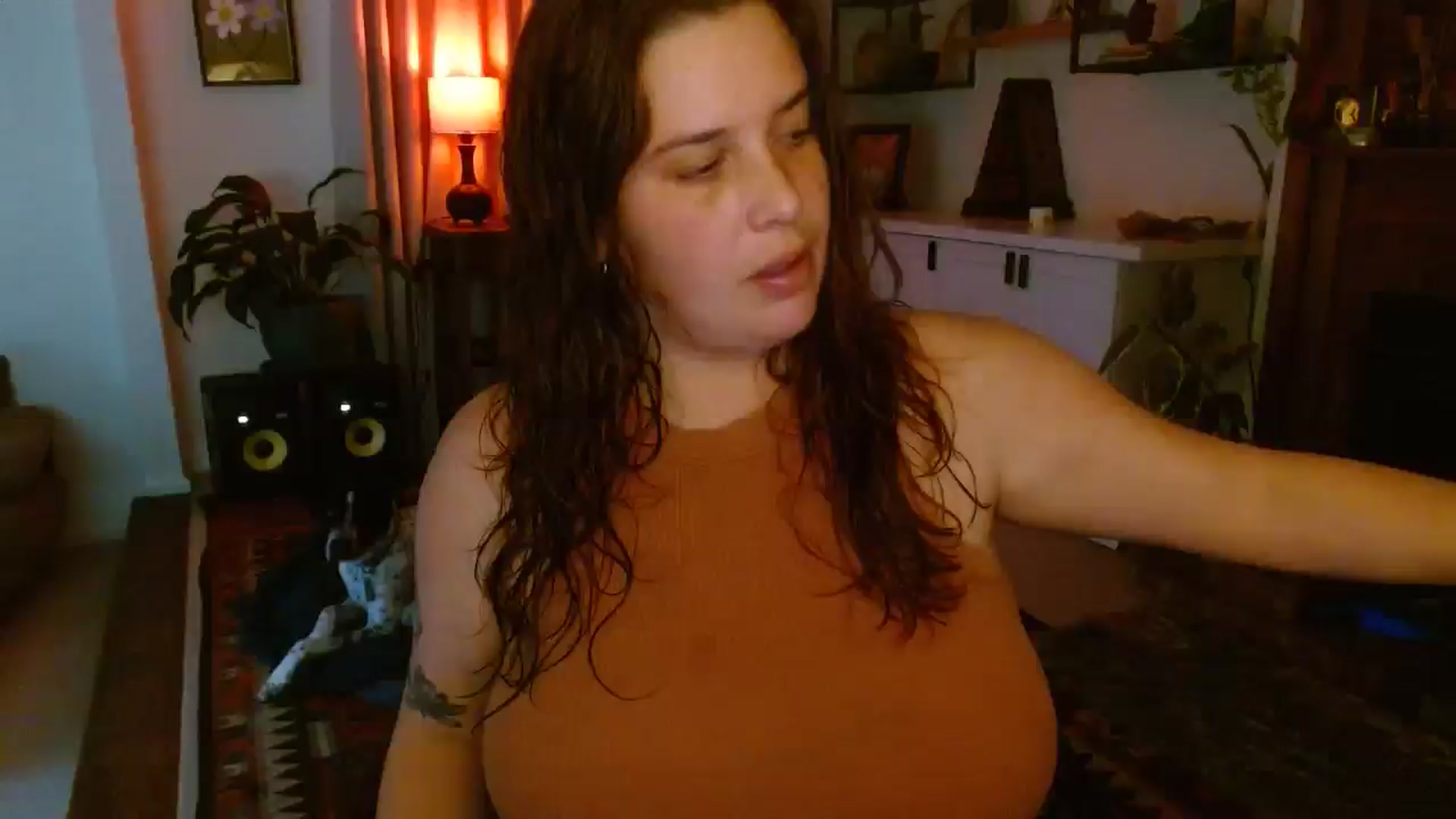 Gallery image thumbnail from HoneyTits_'s myfreecams stream on, 08/06/2025, 09:20 image 1 of 20