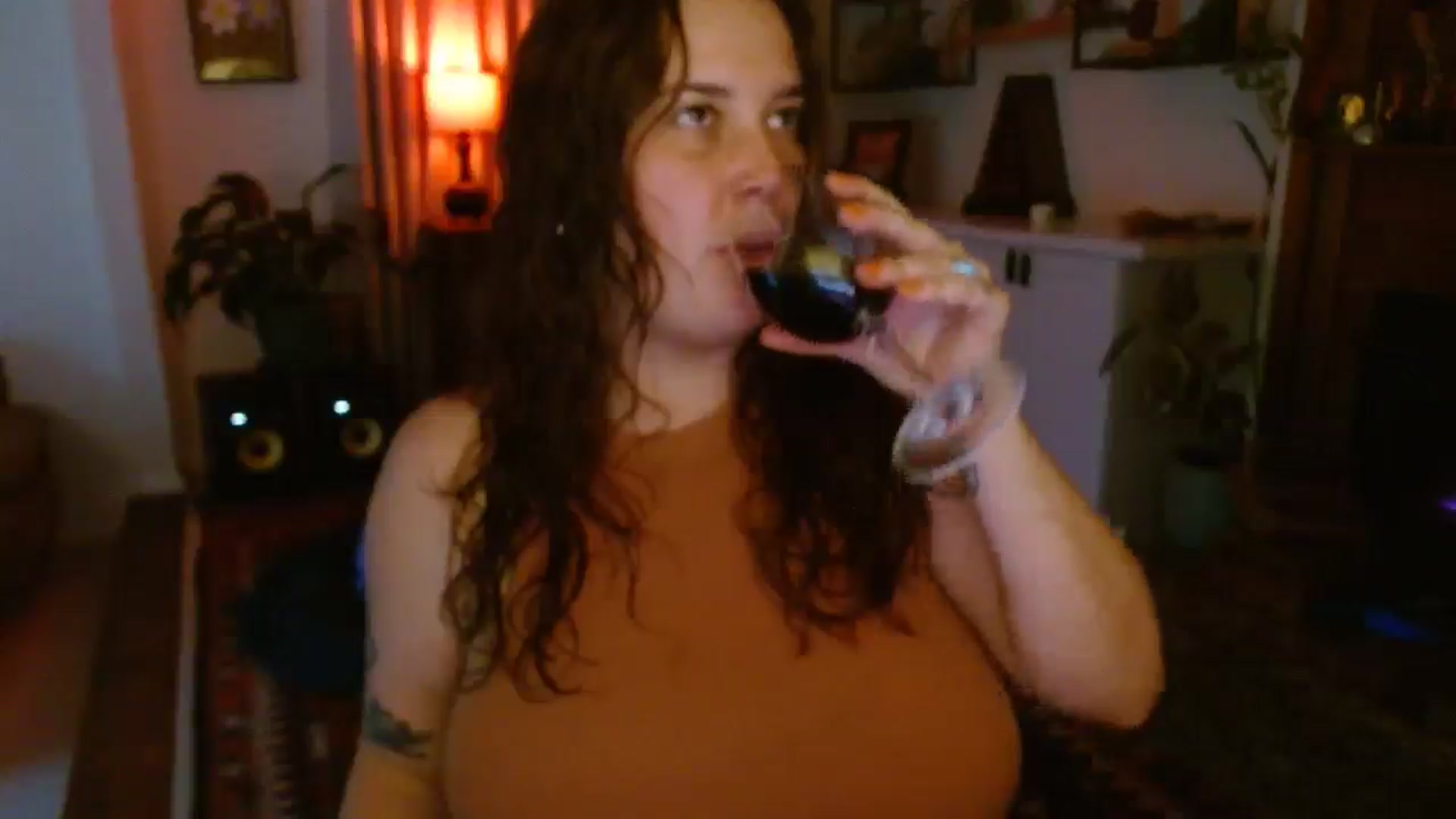 Gallery image thumbnail from HoneyTits_'s myfreecams stream on, 08/06/2025, 09:20 image 2 of 20