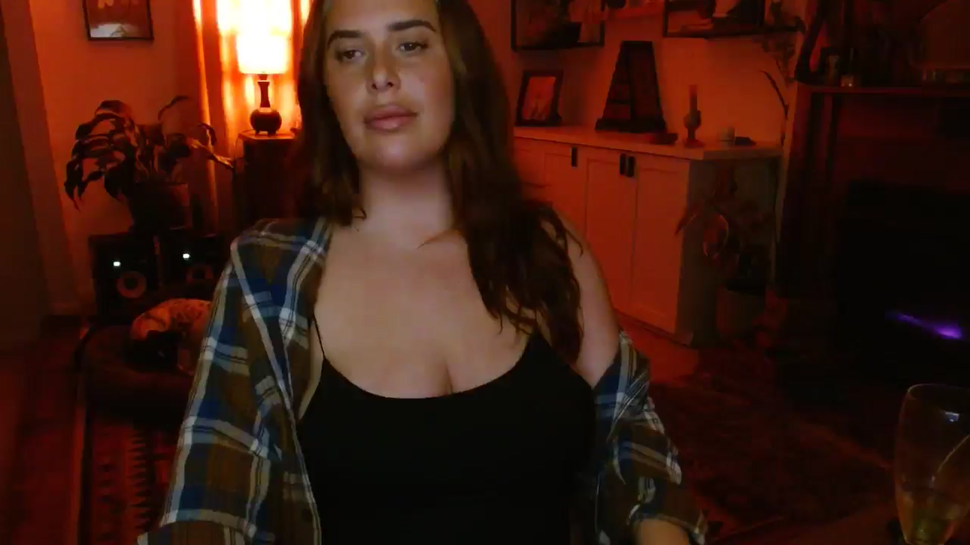 Gallery image thumbnail from HoneyTits_'s myfreecams stream on, 08/08/2025, 09:52 image 9 of 20
