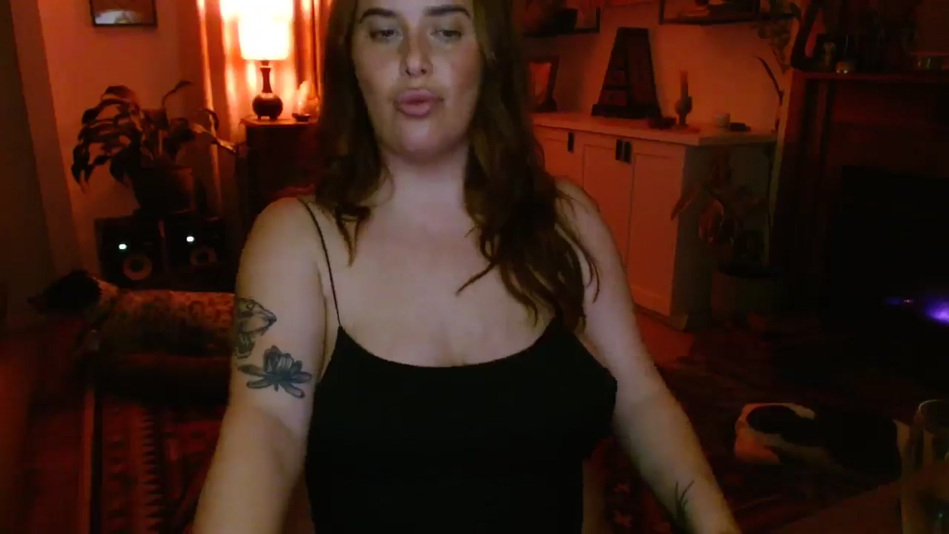 Gallery image thumbnail from HoneyTits_'s myfreecams stream on, 08/08/2025, 09:52 image 13 of 20