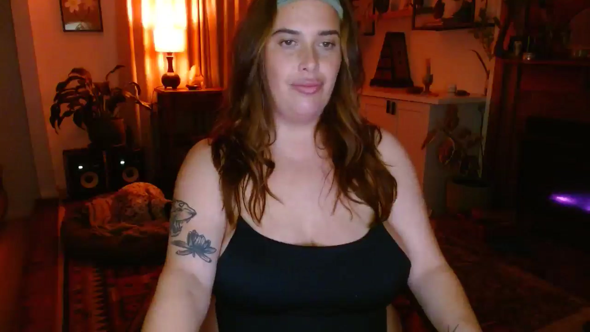 Gallery image thumbnail from HoneyTits_'s myfreecams stream on, 08/08/2025, 09:52 image 17 of 20