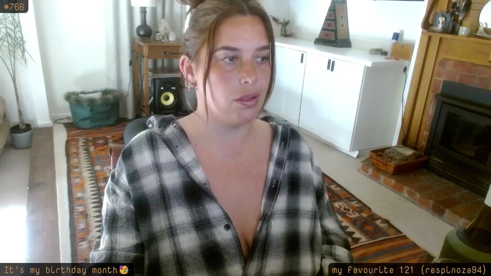 Gallery image thumbnail from HoneyTits_'s myfreecams stream on, 10/13/2025, 07:12 image 16 of 20