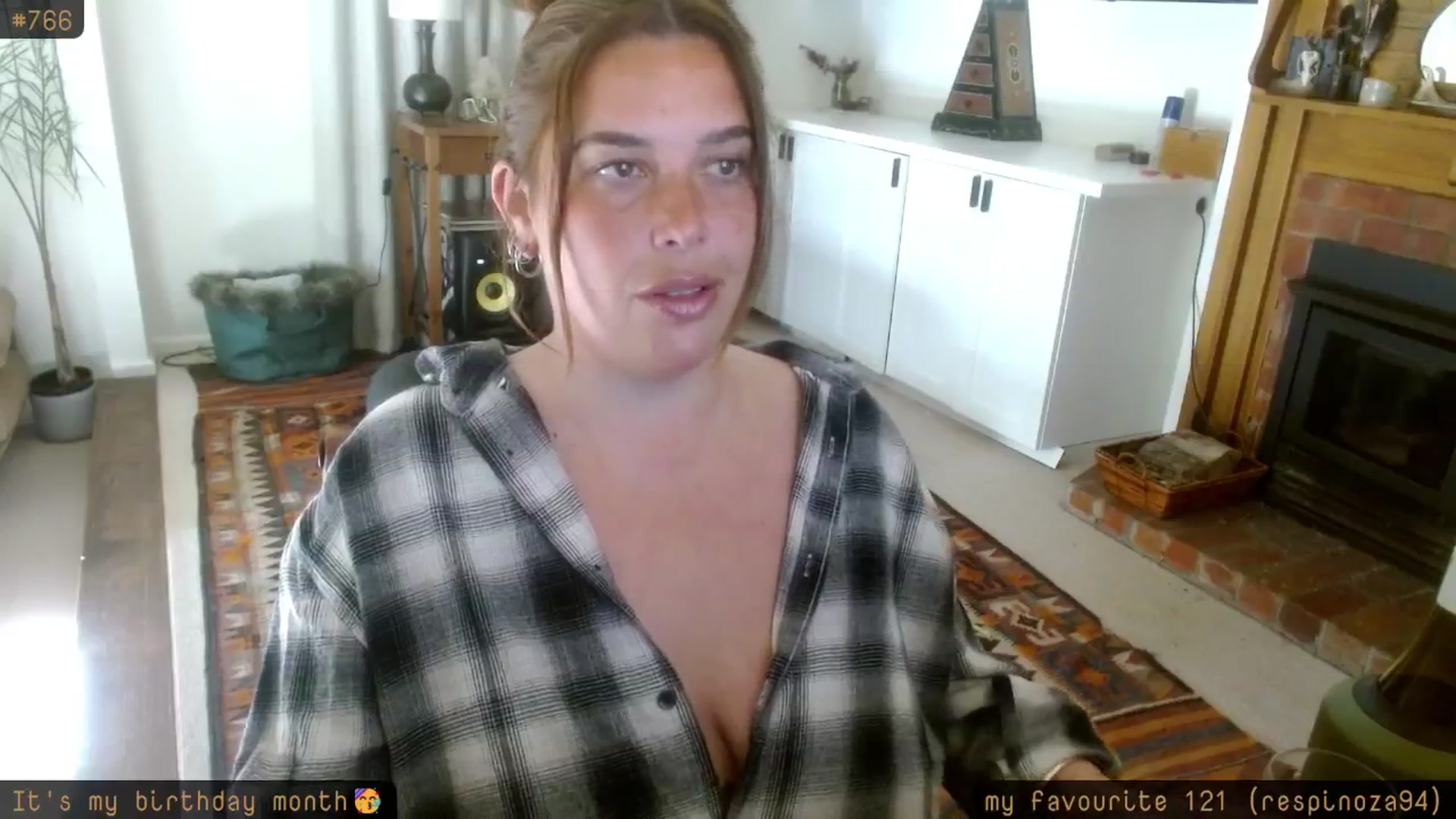 Gallery image thumbnail from HoneyTits_'s myfreecams stream on, 10/13/2025, 07:12 image 18 of 20