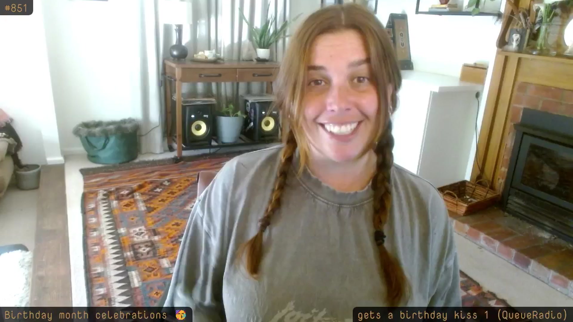 Gallery image thumbnail from HoneyTits_'s myfreecams stream on, 10/28/2025, 07:58 image 8 of 20