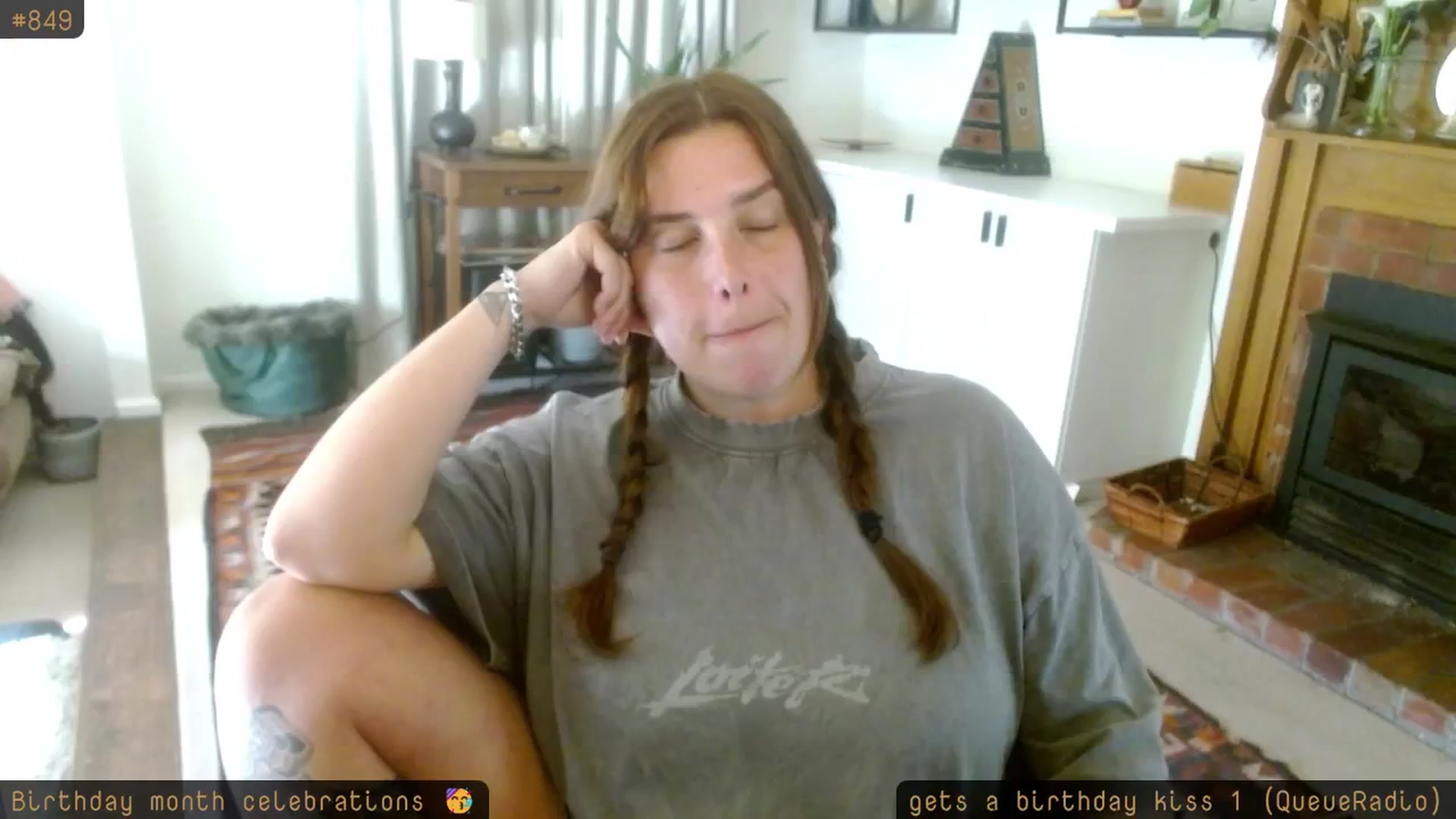 Gallery image thumbnail from HoneyTits_'s myfreecams stream on, 10/28/2025, 07:58 image 12 of 20