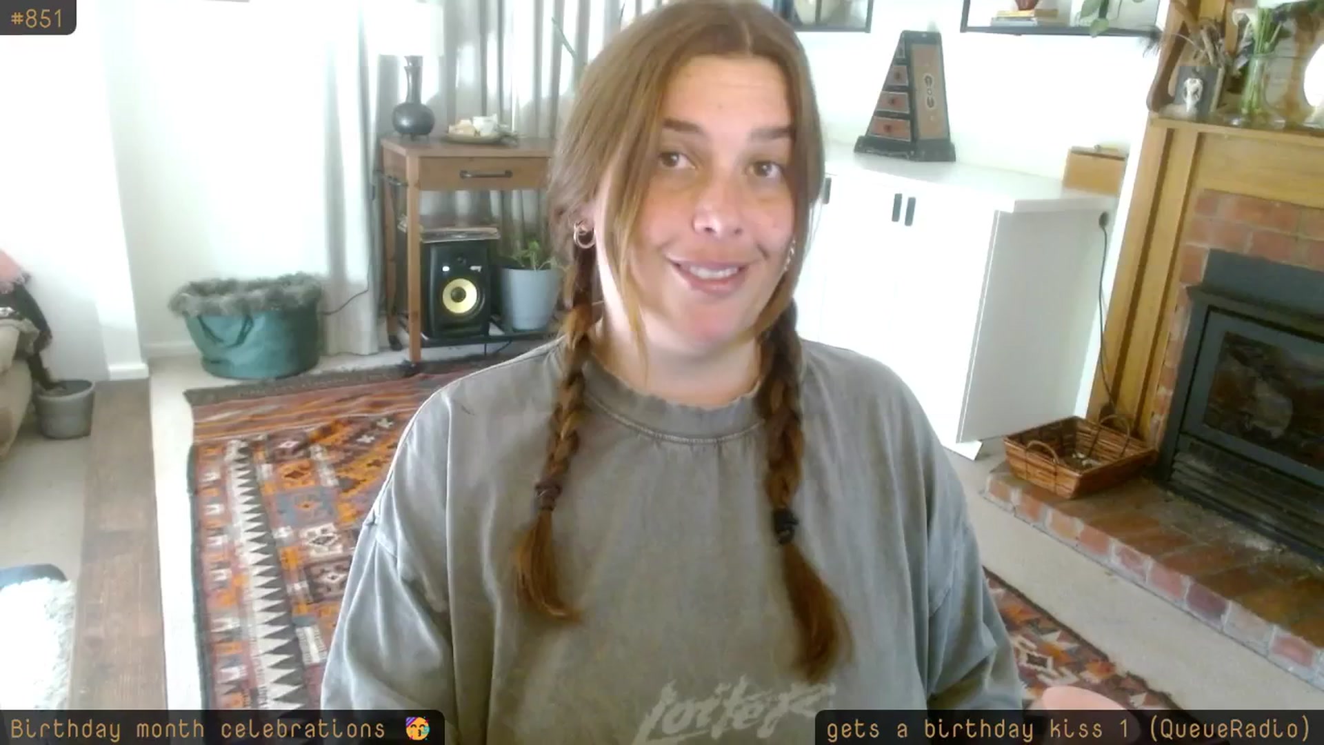 Gallery image thumbnail from HoneyTits_'s myfreecams stream on, 10/28/2025, 07:58 image 10 of 20