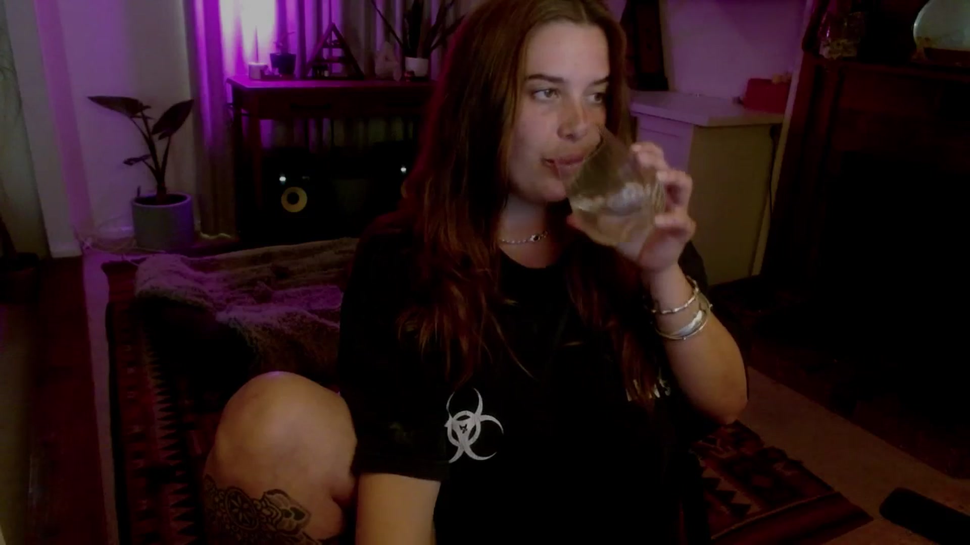 Gallery image thumbnail from HoneyTits_'s myfreecams stream on, 12/11/2025, 07:35 image 4 of 20