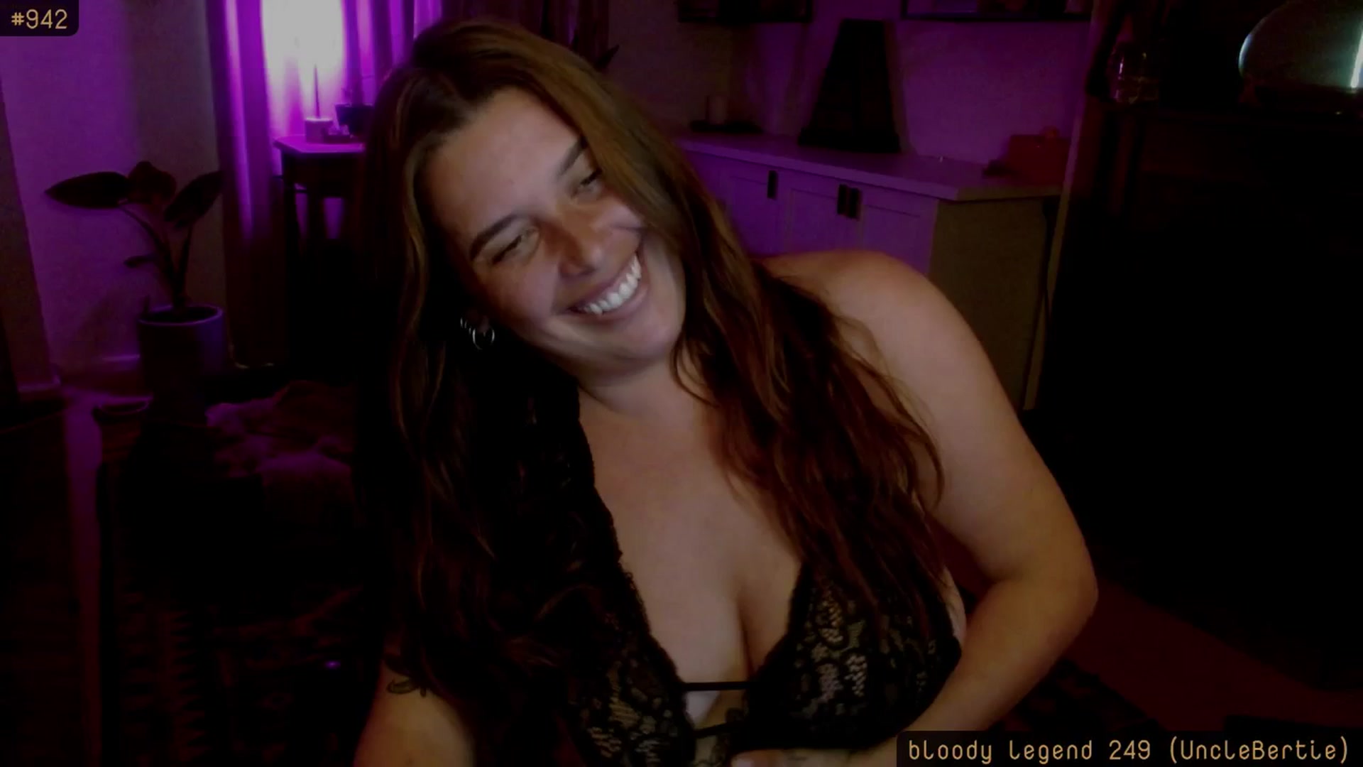 Gallery image thumbnail from HoneyTits_'s myfreecams stream on, 12/14/2025, 05:36 image 15 of 20