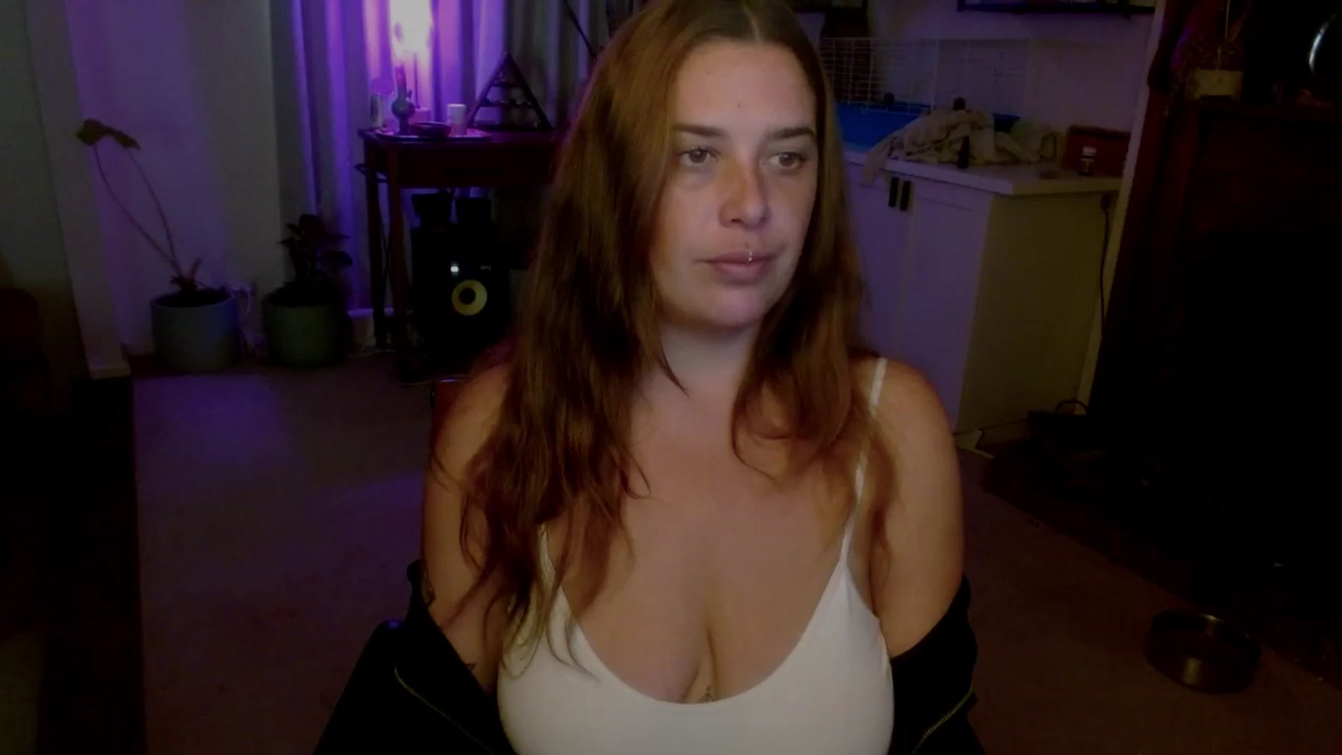 Gallery image thumbnail from HoneyTits_'s myfreecams stream on, 03/16/2026, 06:14 image 6 of 20