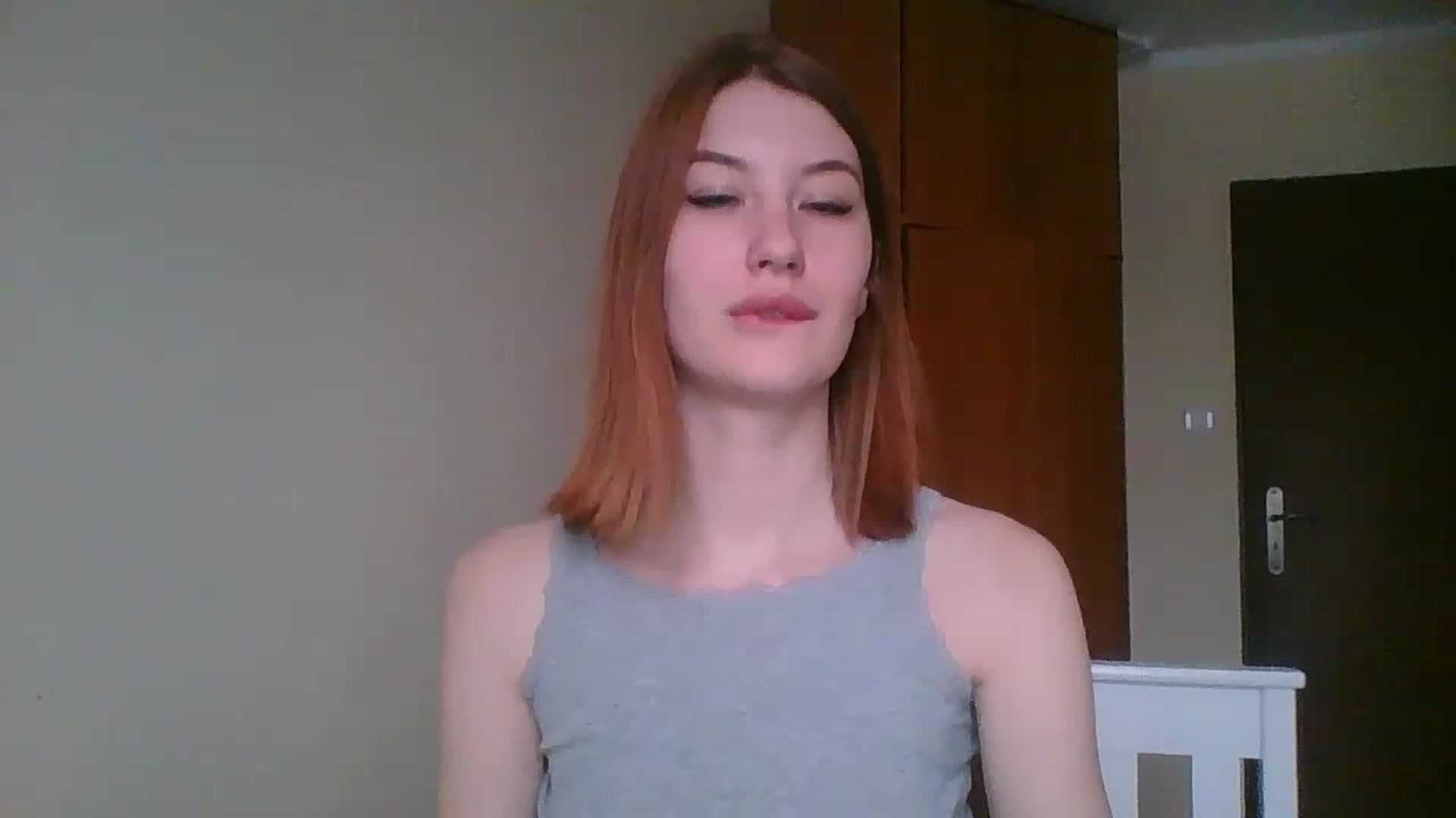 Gallery image thumbnail from HoneyVi's myfreecams stream on, 12/03/2022, 13:06 image 4 of 20