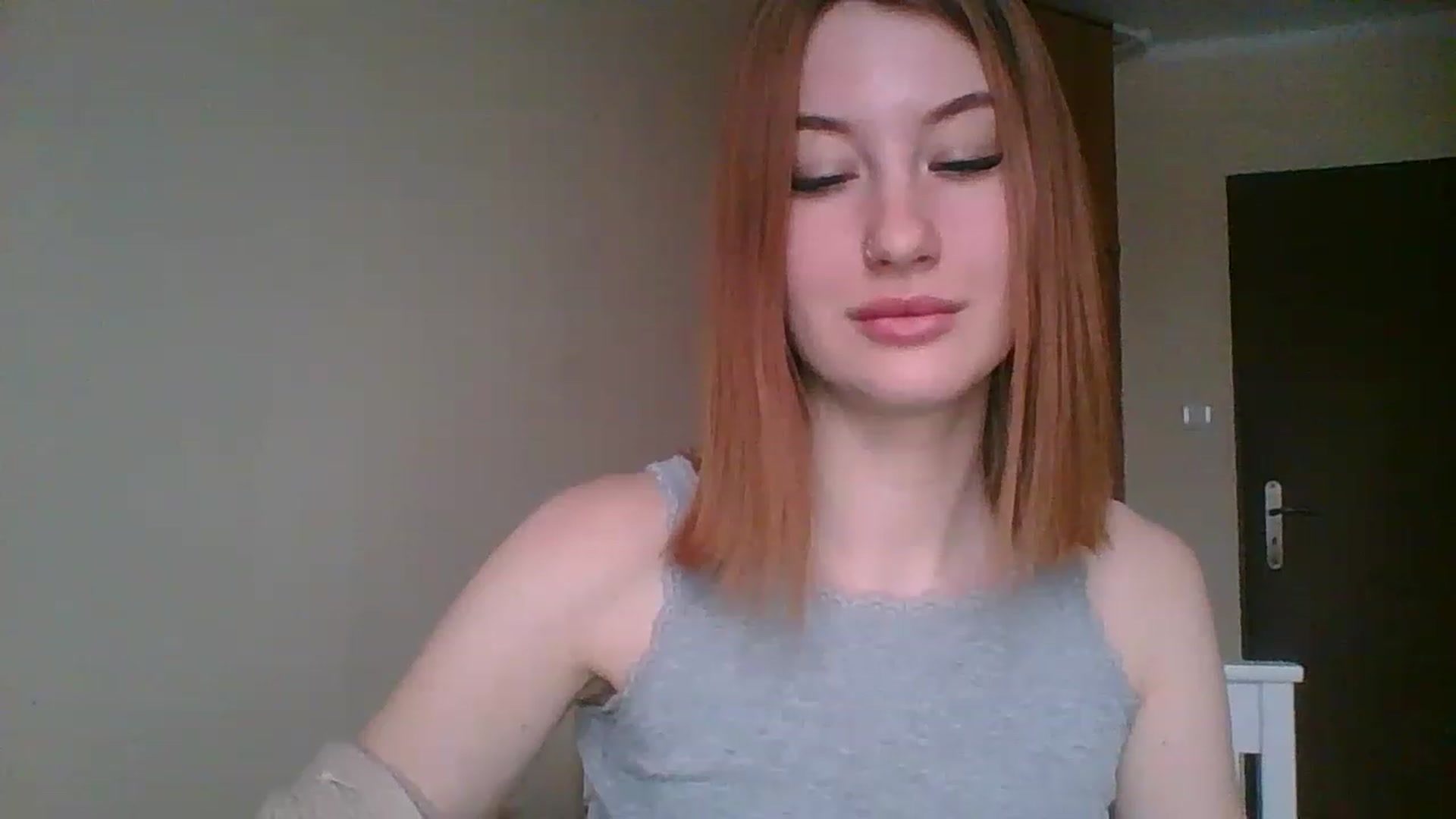 Gallery image thumbnail from HoneyVi's myfreecams stream on, 12/03/2022, 13:06 image 18 of 20