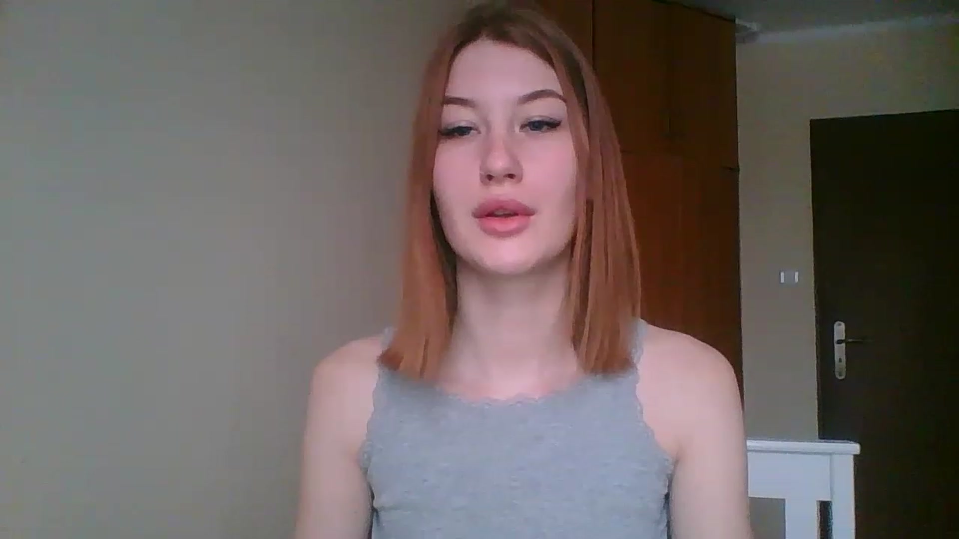 Gallery image thumbnail from HoneyVi's myfreecams stream on, 12/03/2022, 13:06 image 12 of 20