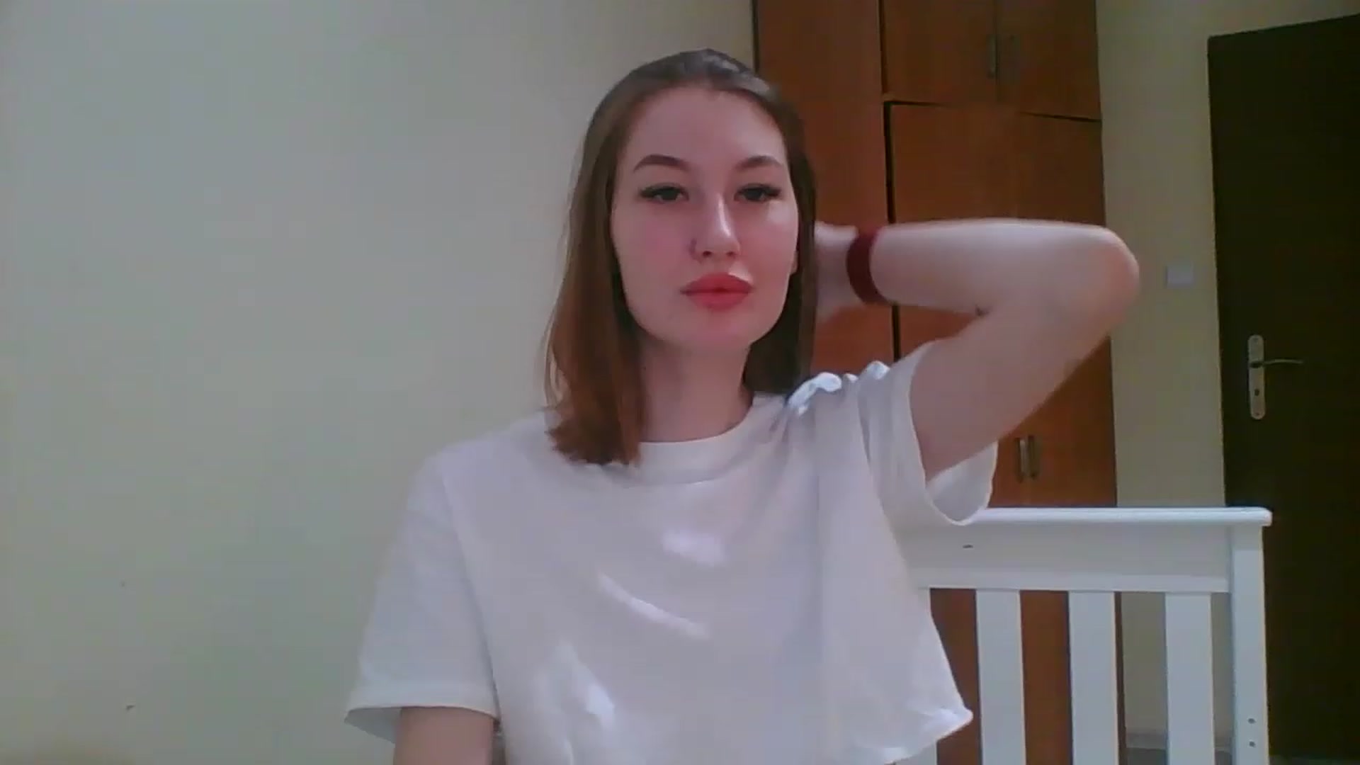Gallery image thumbnail from HoneyVi's myfreecams stream on, 12/04/2022, 13:43 image 15 of 20