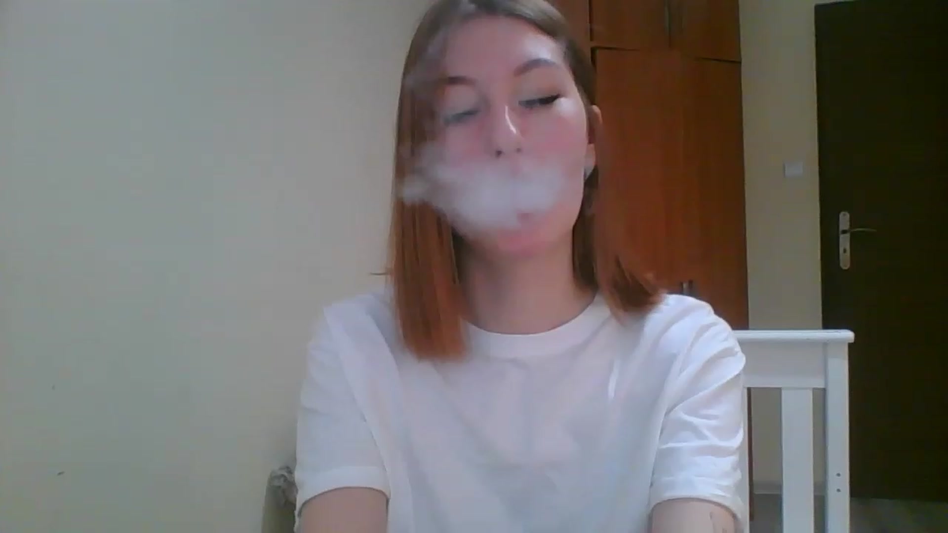 Gallery image thumbnail from HoneyVi's myfreecams stream on, 12/04/2022, 13:43 image 5 of 20