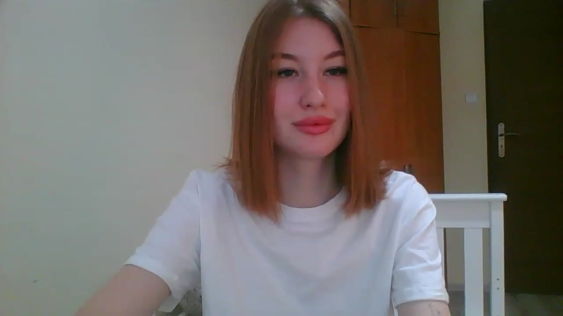 Gallery image thumbnail from HoneyVi's myfreecams stream on, 12/04/2022, 13:43 image 3 of 20