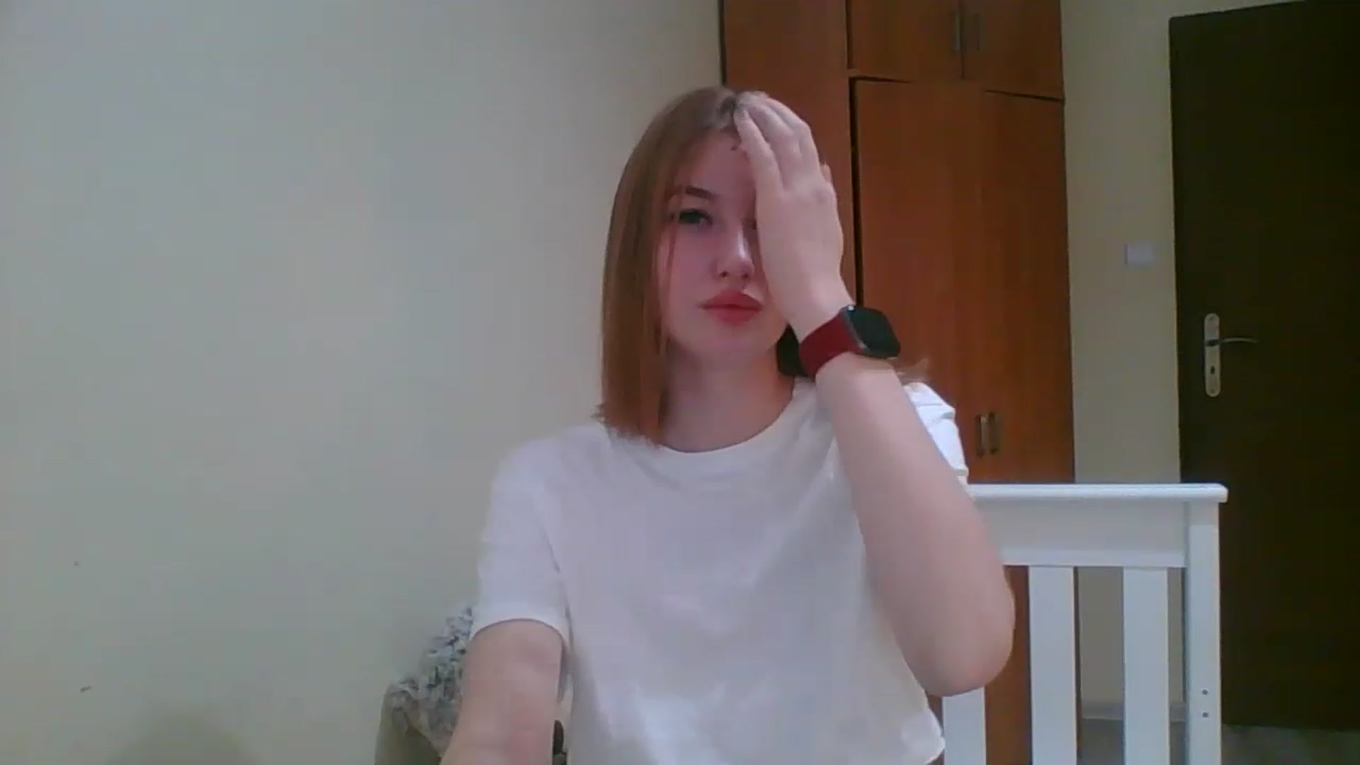 Gallery image thumbnail from HoneyVi's myfreecams stream on, 12/04/2022, 13:43 image 10 of 20