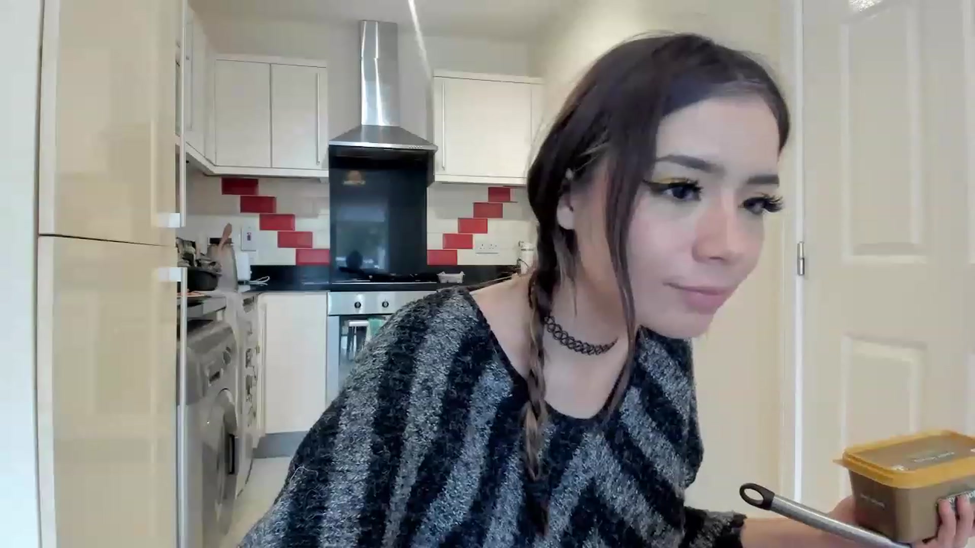 Gallery image thumbnail from Honey_Cat444's myfreecams stream on, 08/27/2023, 17:18 image 4 of 20