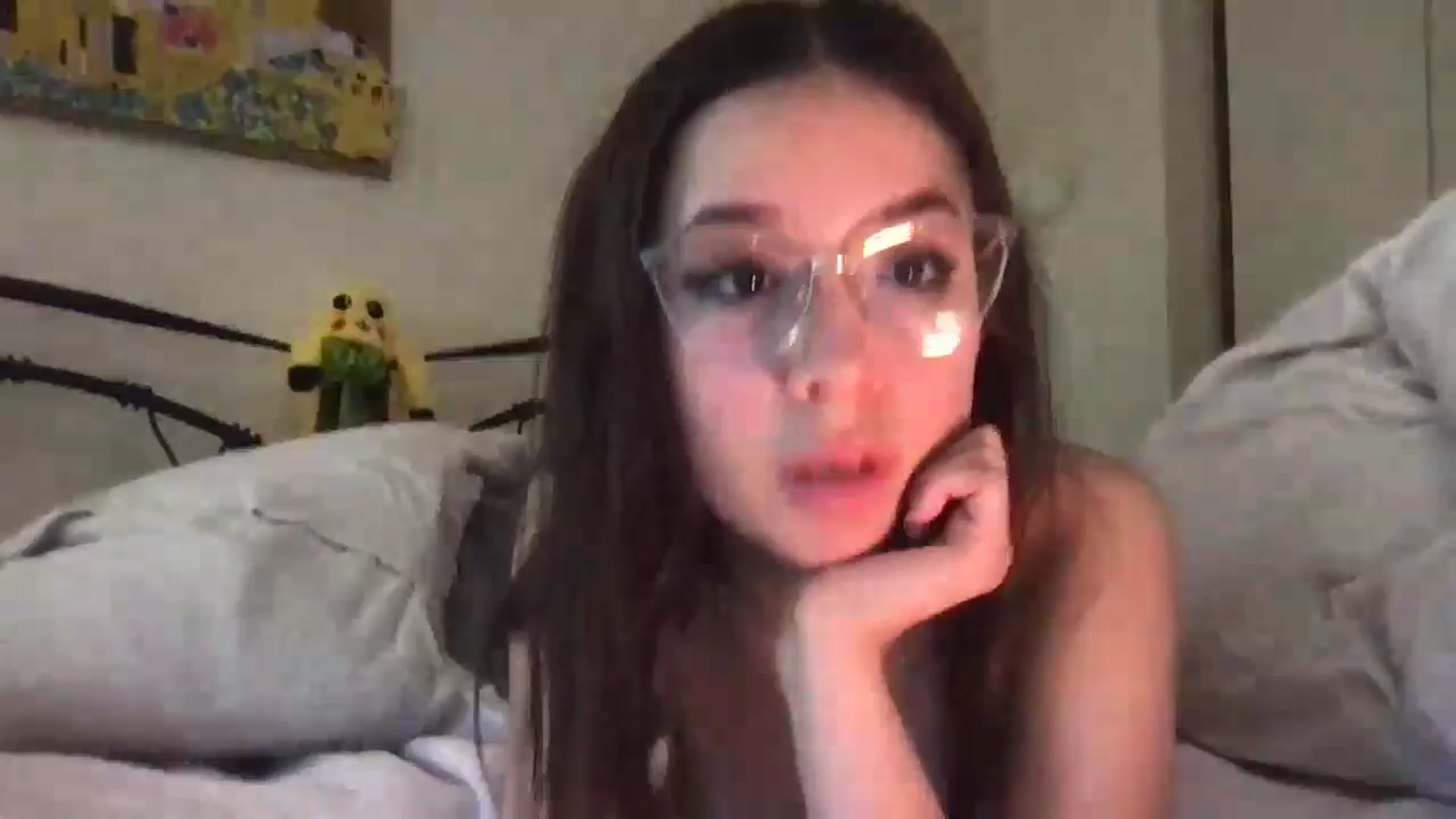 Gallery image thumbnail from Honey_Cat444's myfreecams stream on, 05/07/2024, 14:18 image 4 of 20