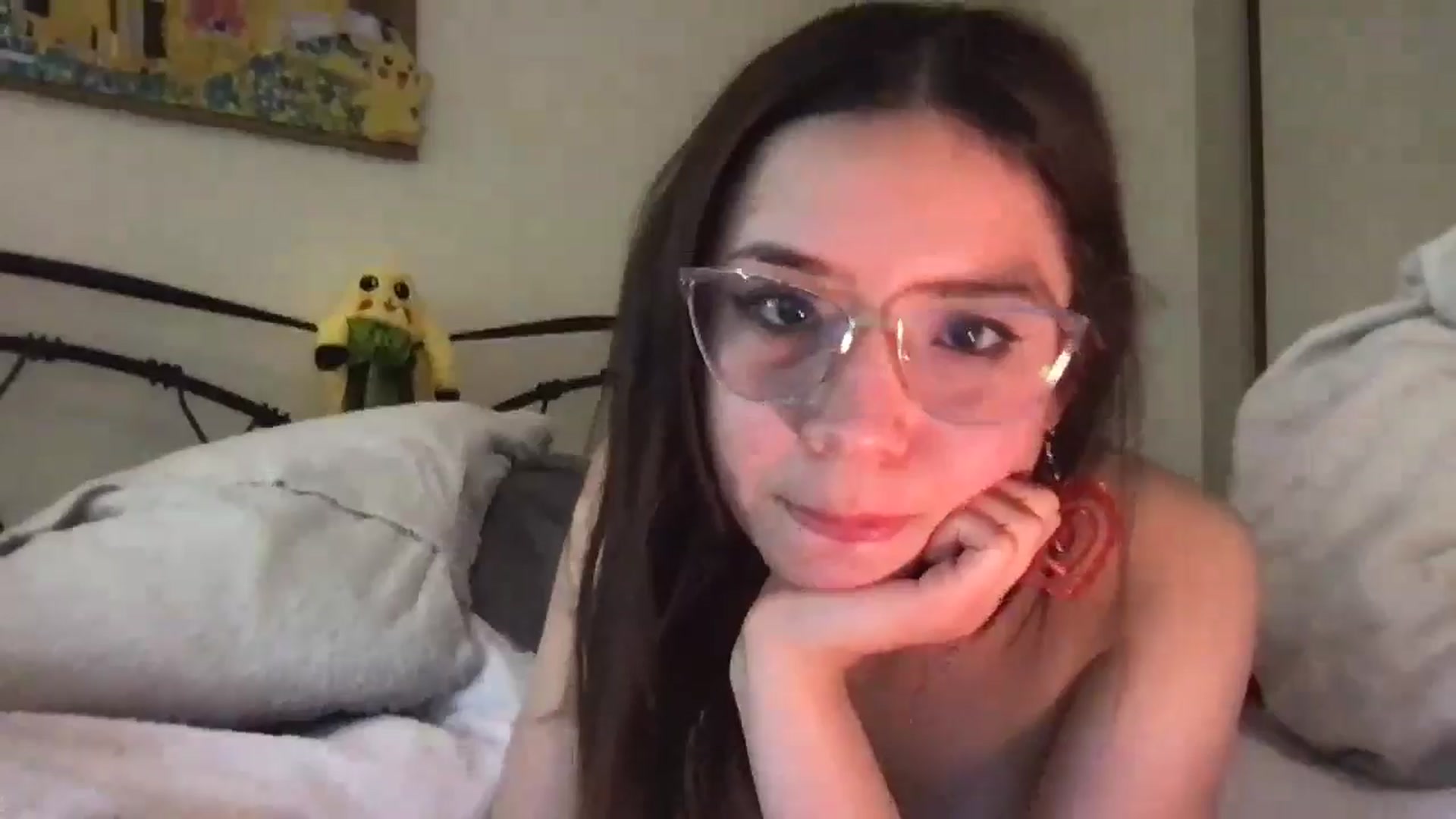 Gallery image thumbnail from Honey_Cat444's myfreecams stream on, 05/07/2024, 14:18 image 9 of 20