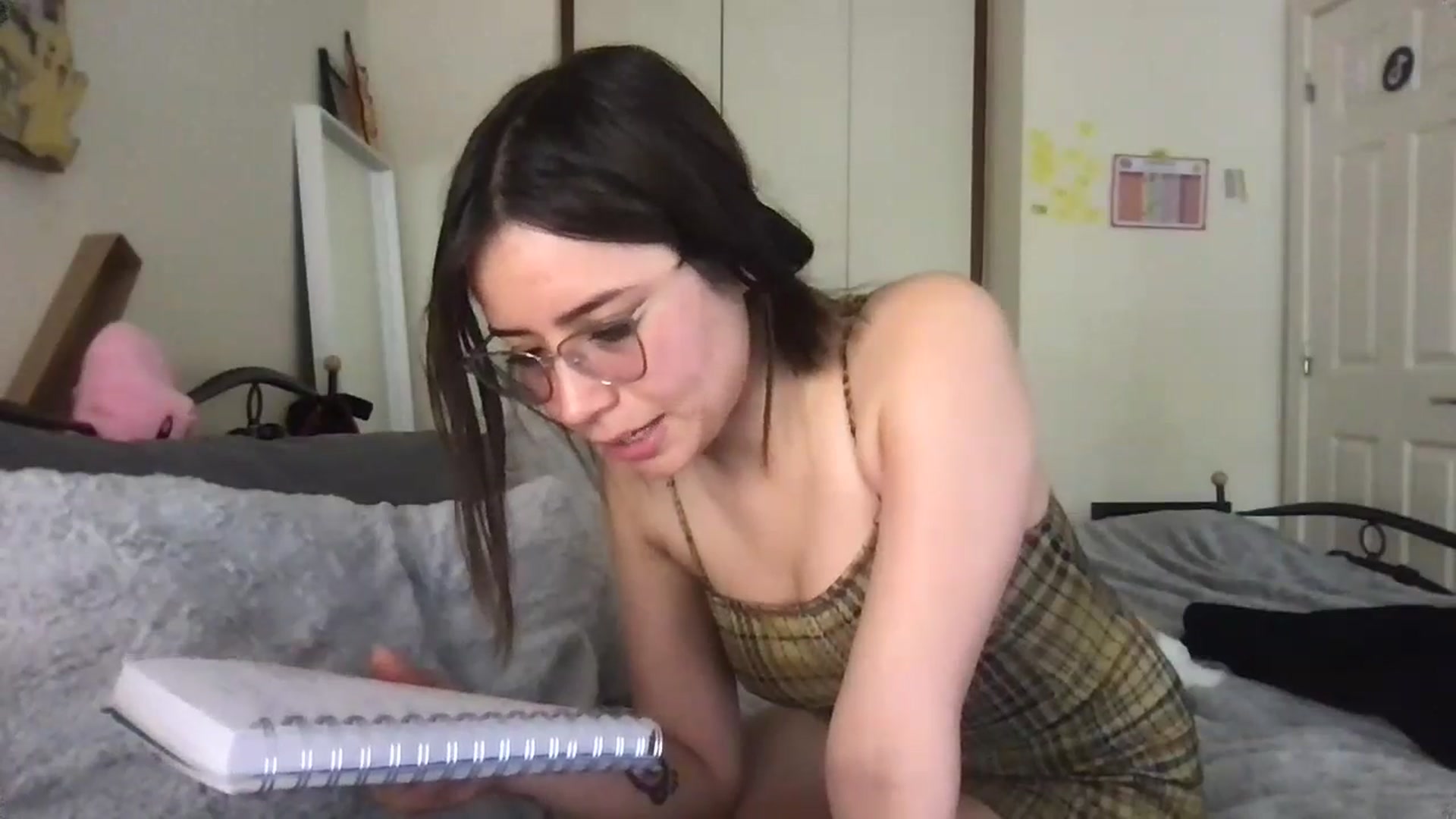 Gallery image thumbnail from Honey_Cat444's myfreecams stream on, 06/07/2024, 13:35 image 6 of 20