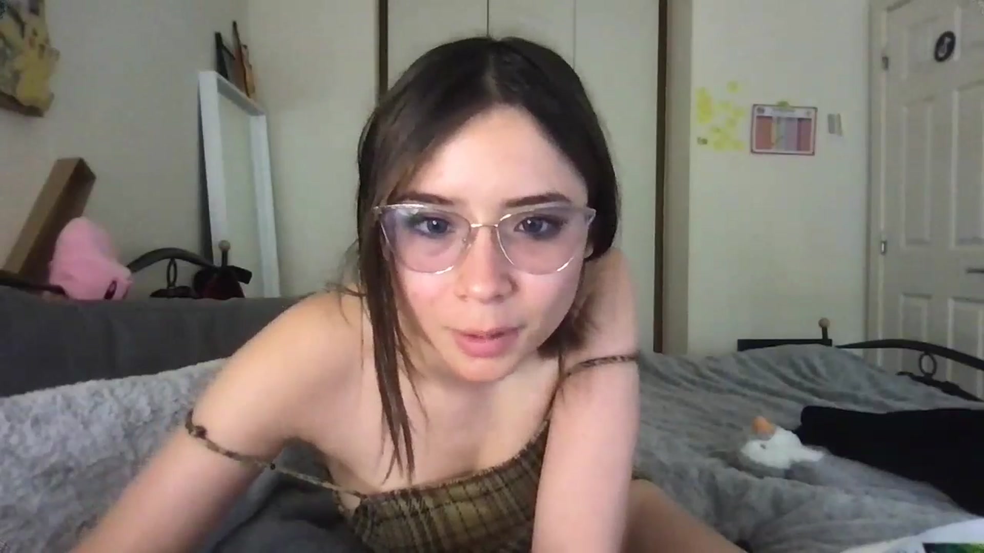 Gallery image thumbnail from Honey_Cat444's myfreecams stream on, 06/07/2024, 13:35 image 14 of 20